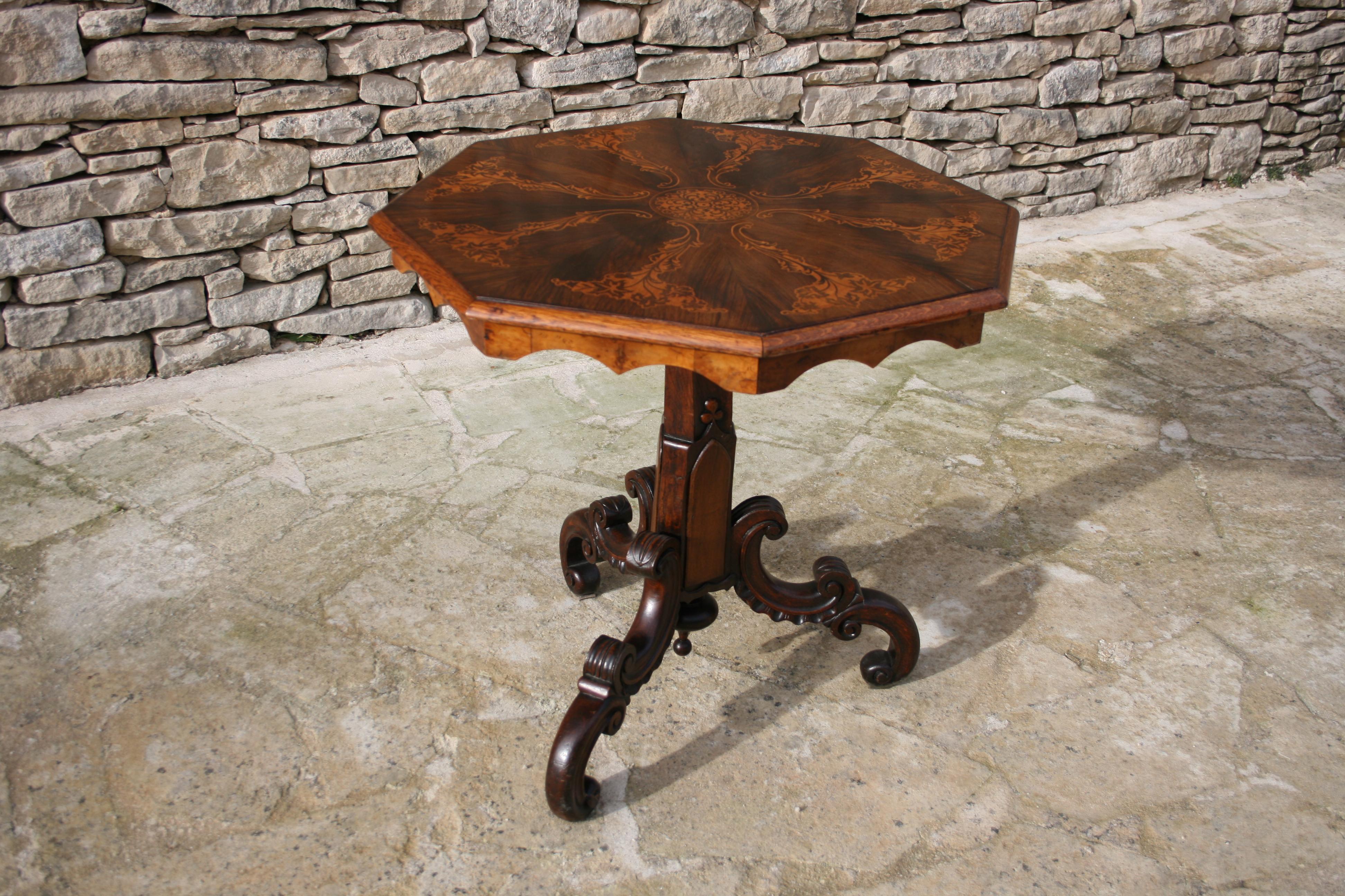 19th Century Inlay Italian Pedestal Table For Sale 1