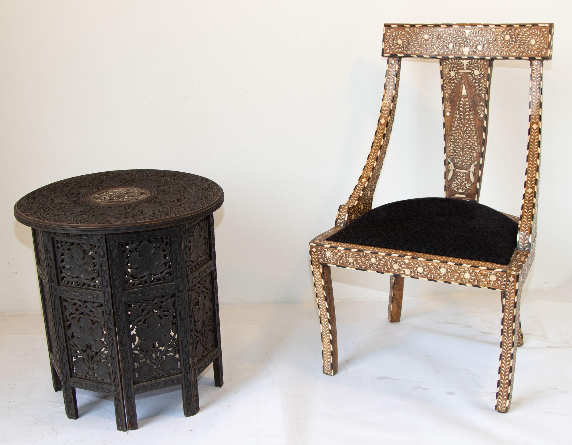 19th Century Intricately Carved Anglo-Indian Side Table For Sale 6