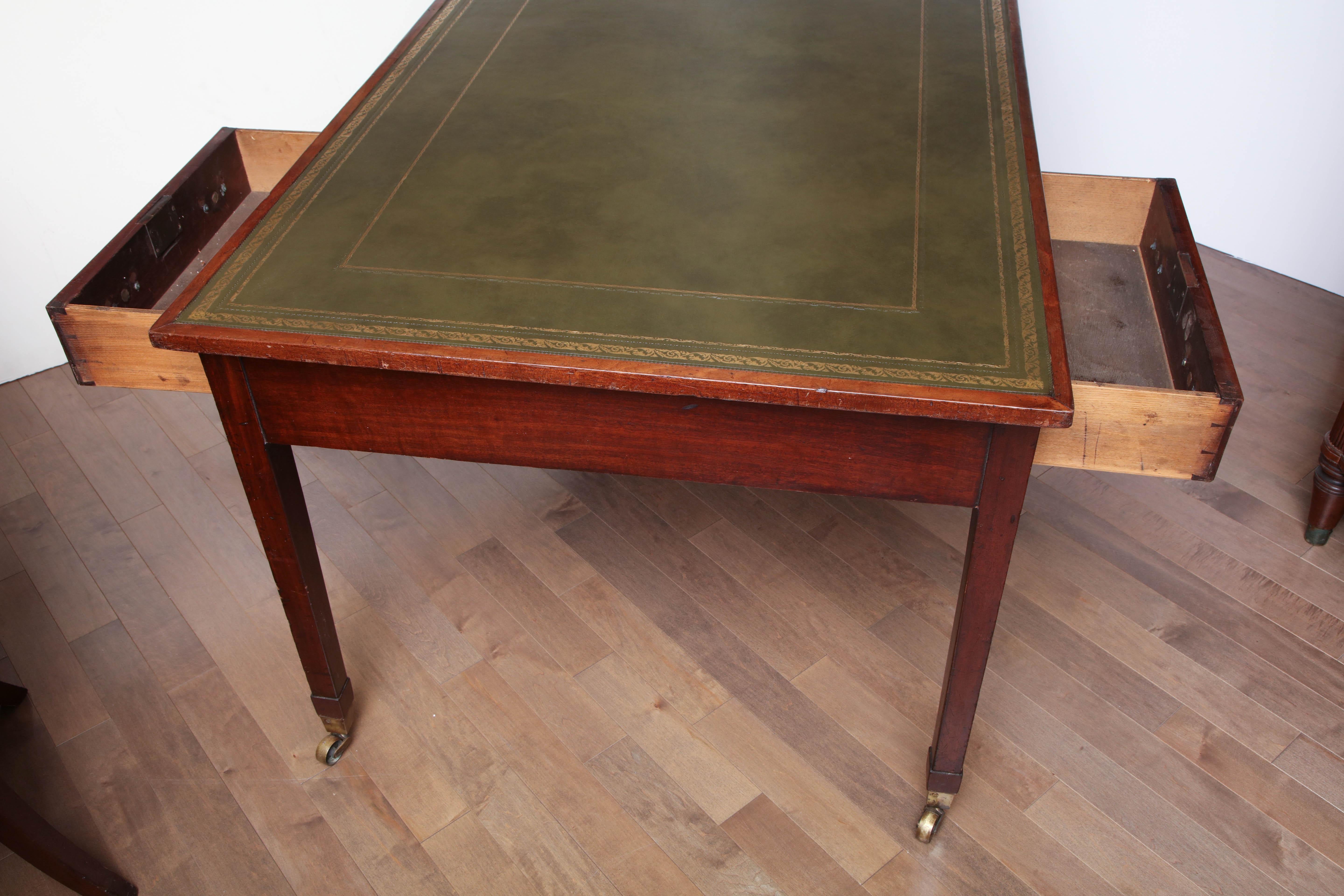 19th Century Irish, Mahogany and Leather Topped Partners Desk For Sale 3