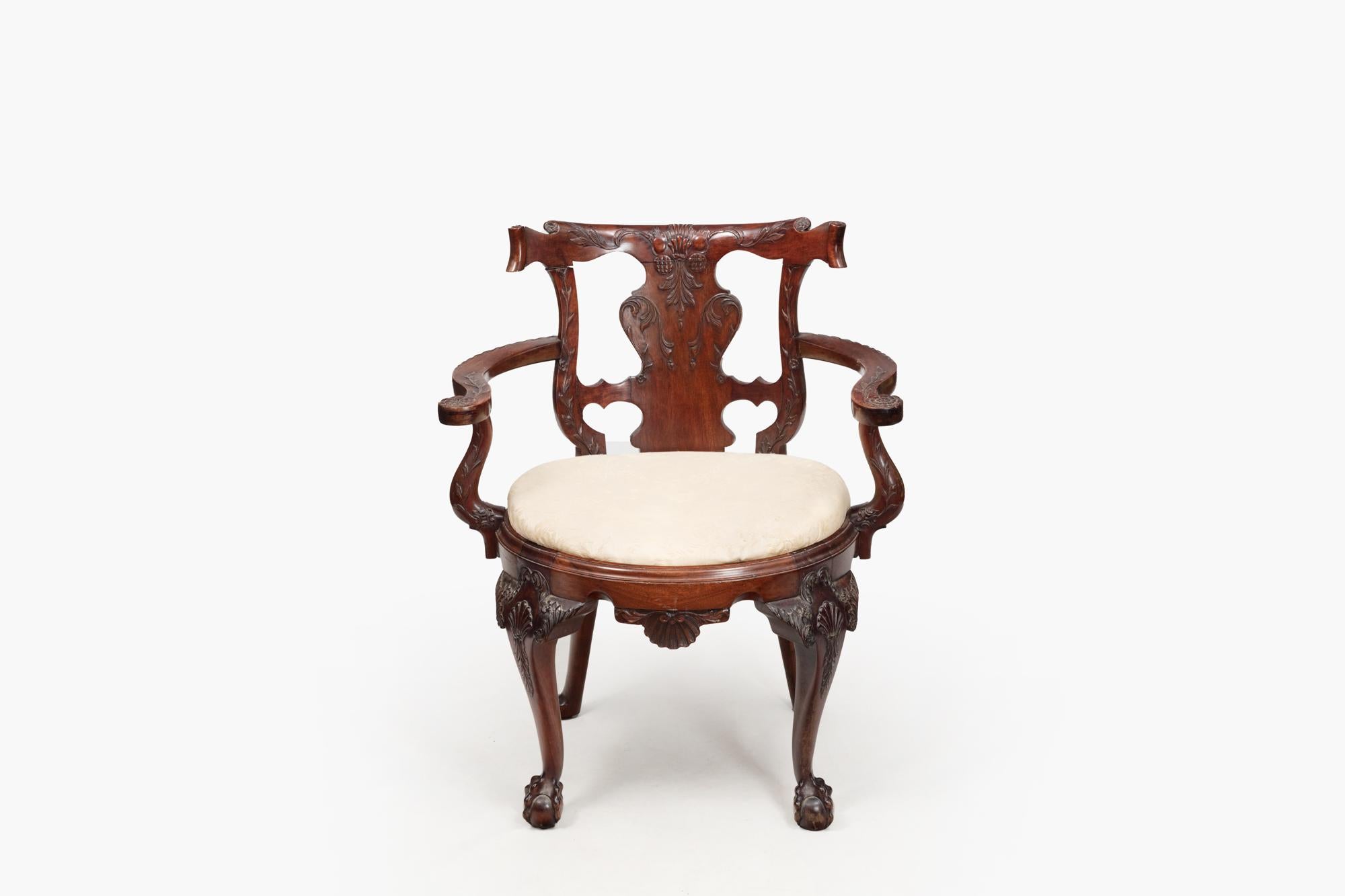 19th Century Irish Mahogany Open Armchair For Sale 2