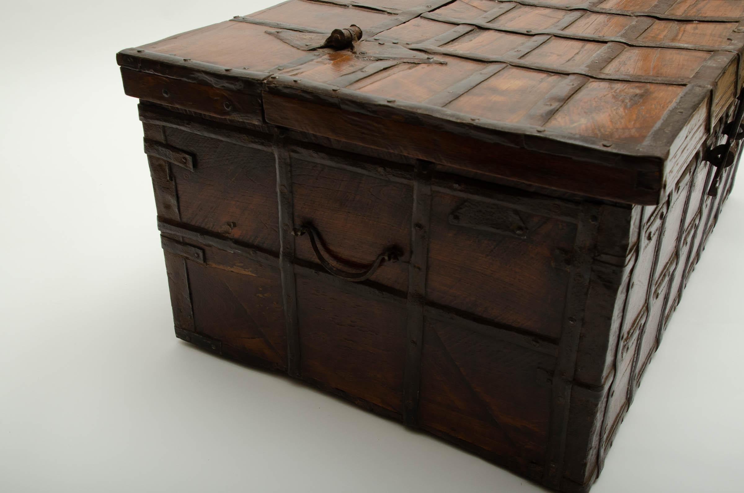 Mid-19th Century 19th Century Iron-Bound Teak Trunk, Rajasthan, India, circa 1860 For Sale