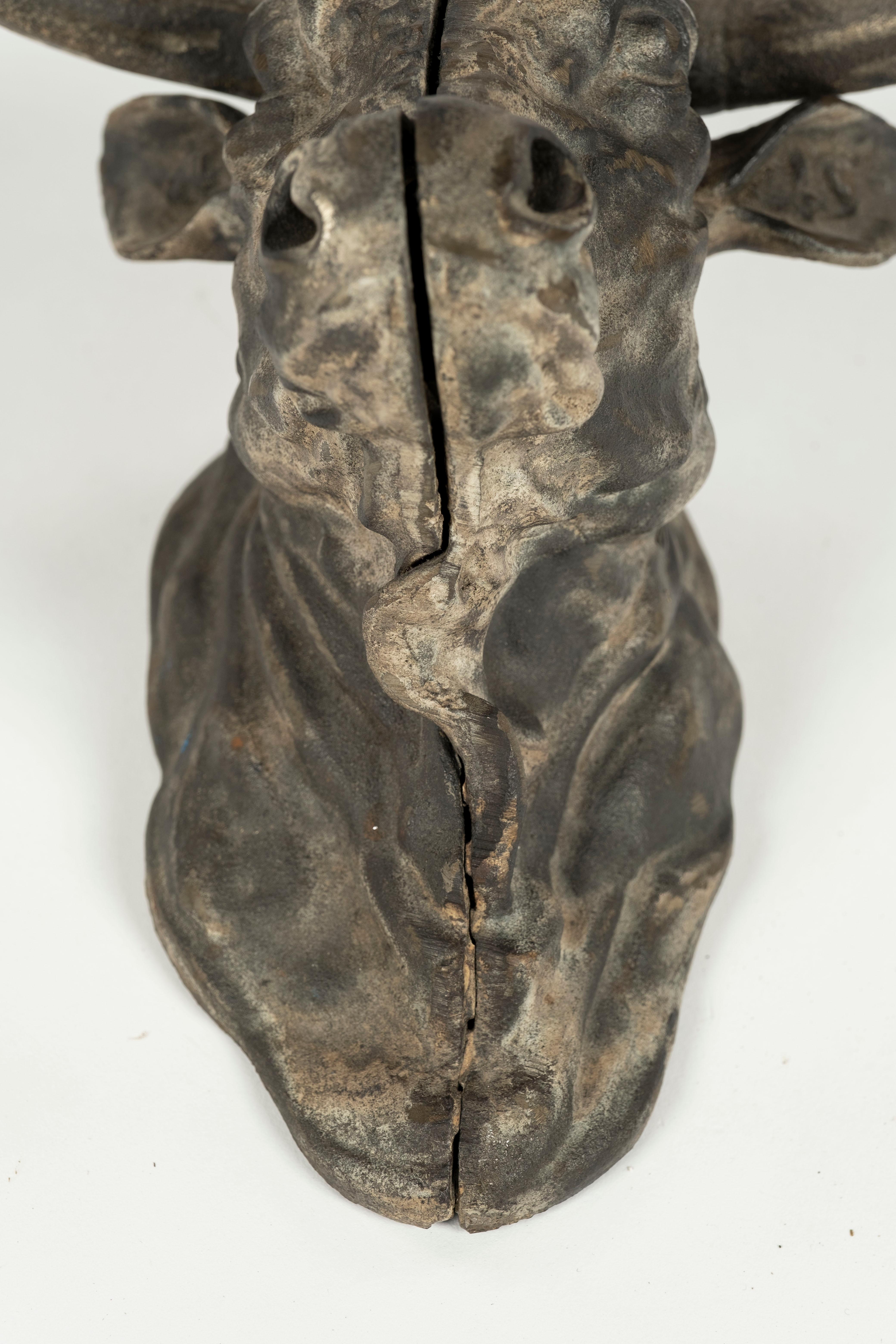 Bull's Head aus Eisen des 19. Jahrhunderts im Angebot 3