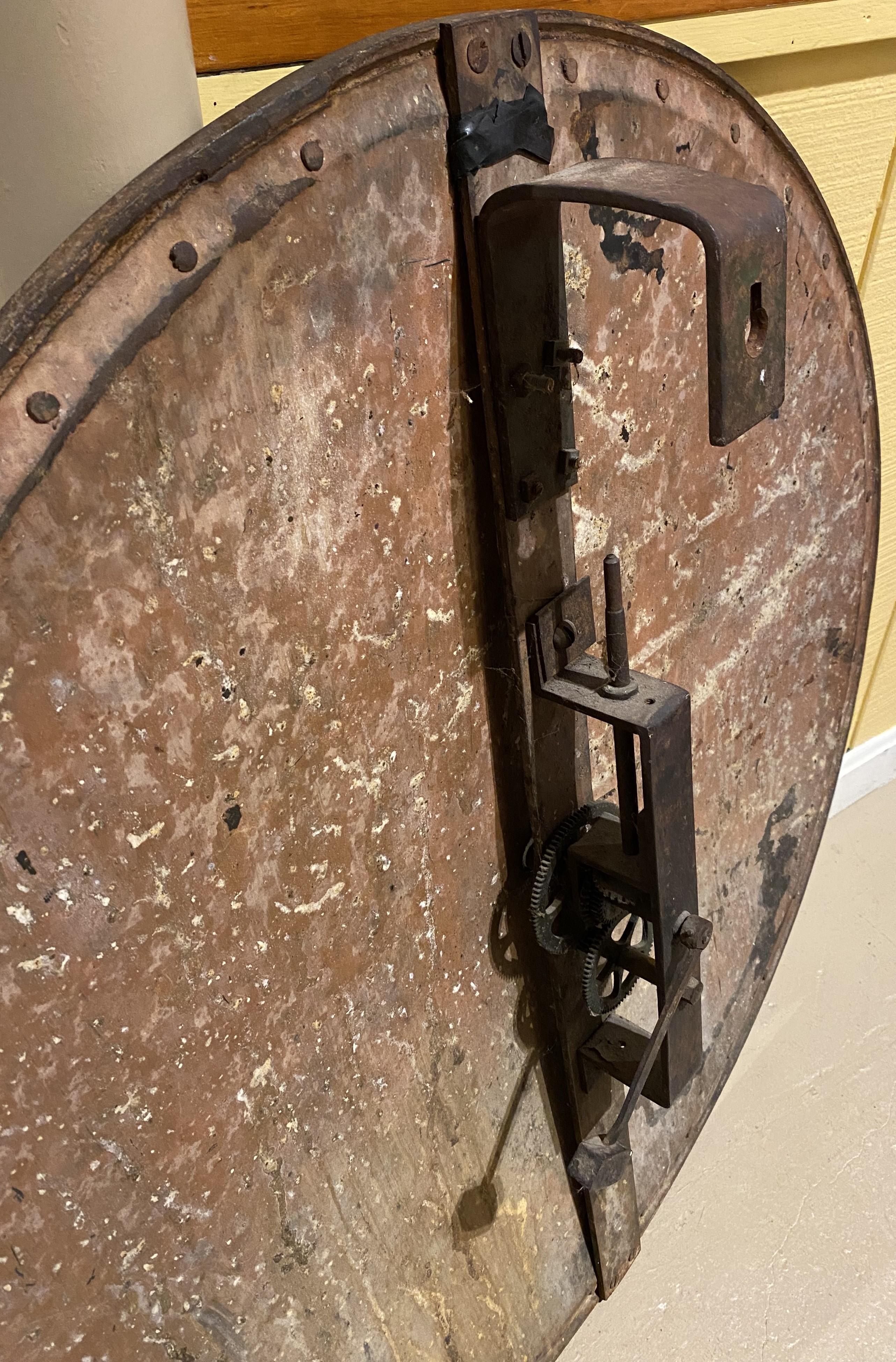Cadran d'horloge en fer du 19ème siècle avec aiguilles circa 1825-1850 en vente 5