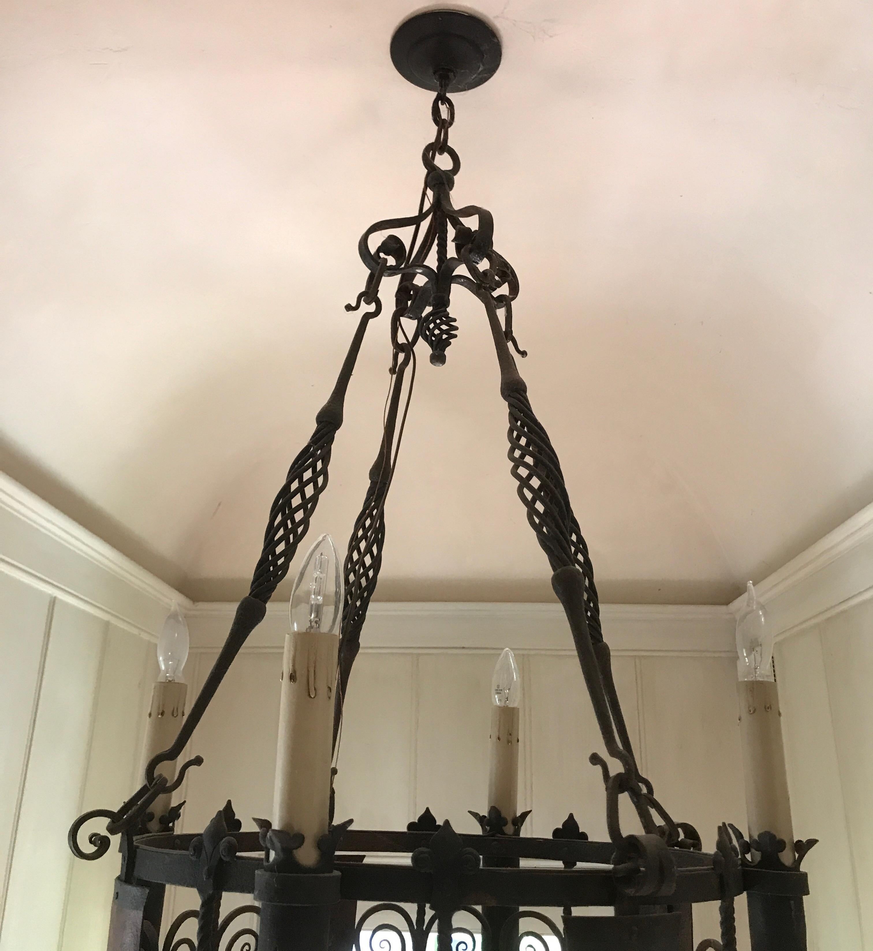 European 19th Century Iron Five-Light Round Chandelier with Decorative Crest Shields For Sale