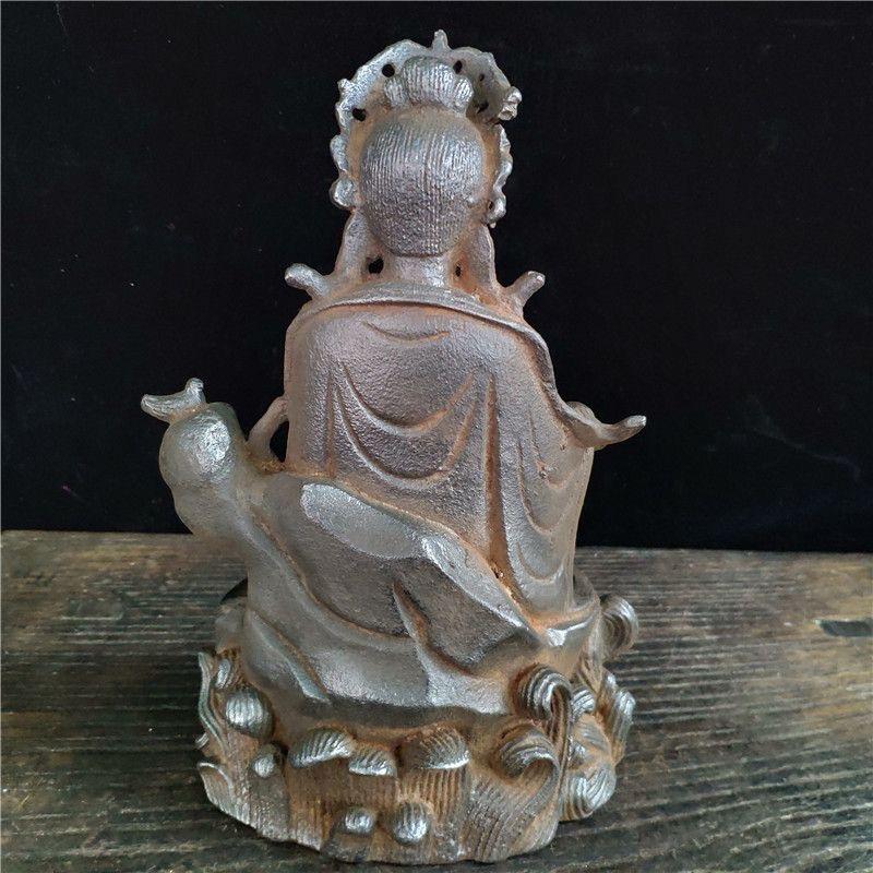 19th Century Iron South Sea Guan Yin Buddha Sitting on Sea Waves Statue In Fair Condition For Sale In 景德镇市, CN