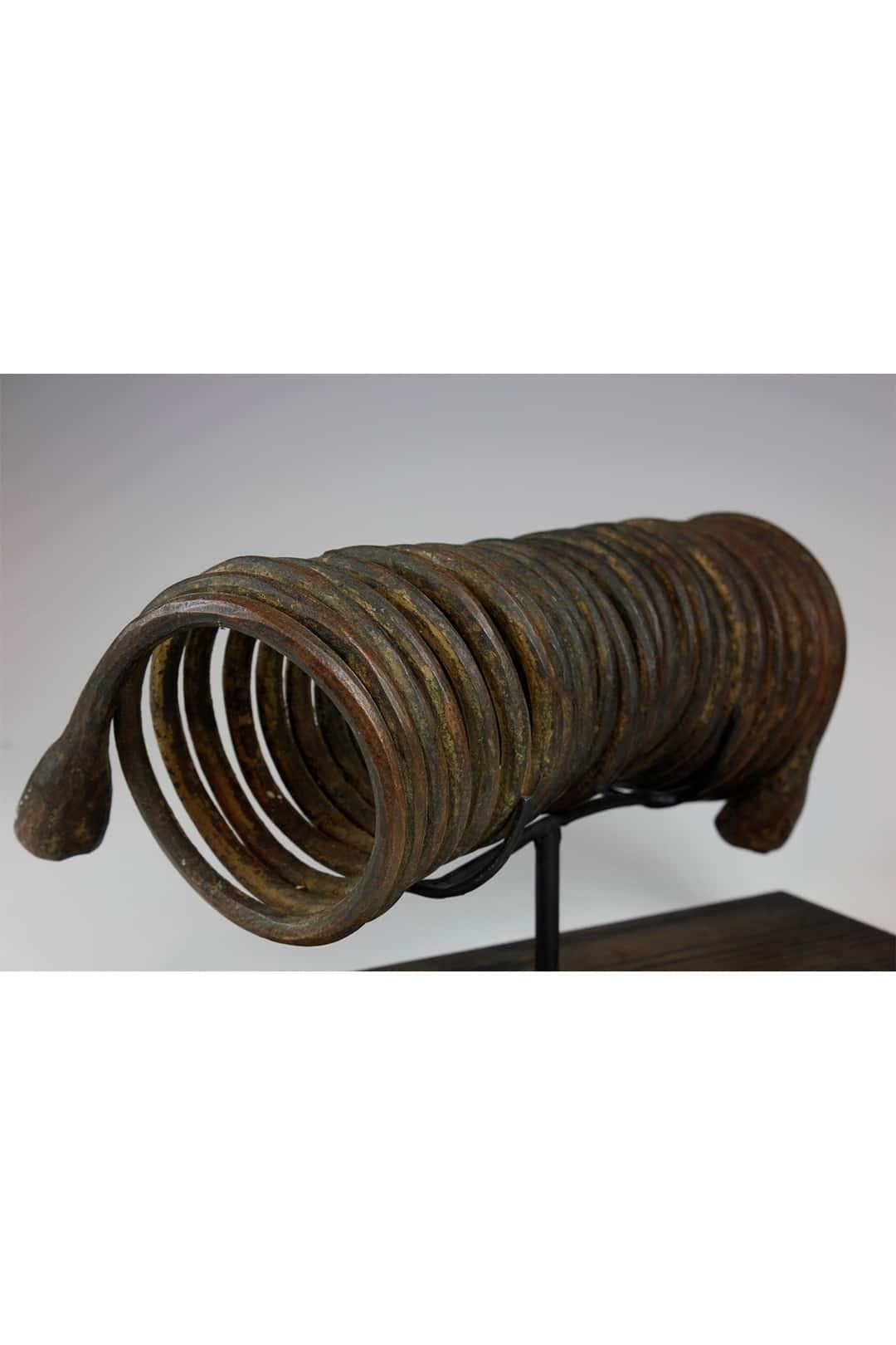 19th Century Igbo Iron Spiral Currency (Manilla), Nigeria In Good Condition For Sale In London, GB