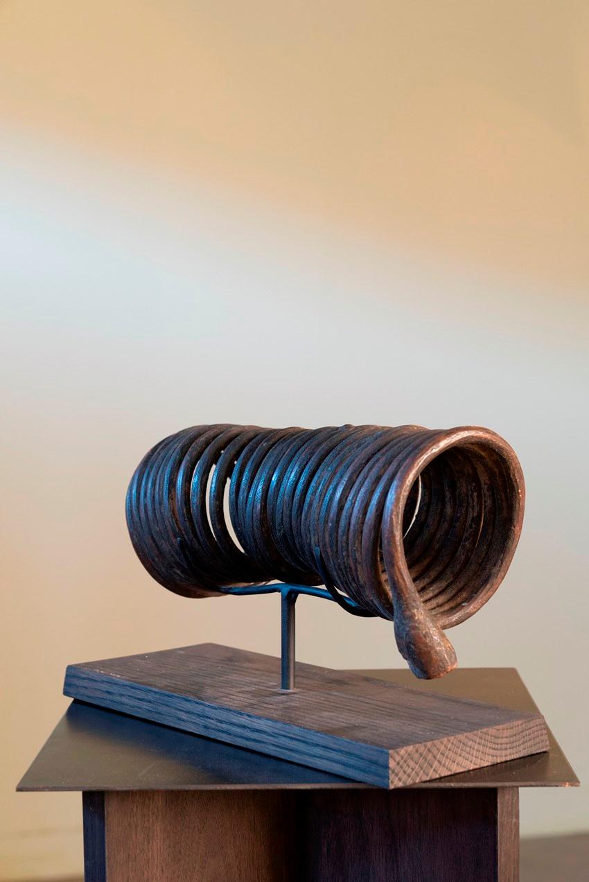 19th Century Igbo Iron Spiral Currency (Manilla), Nigeria For Sale 3