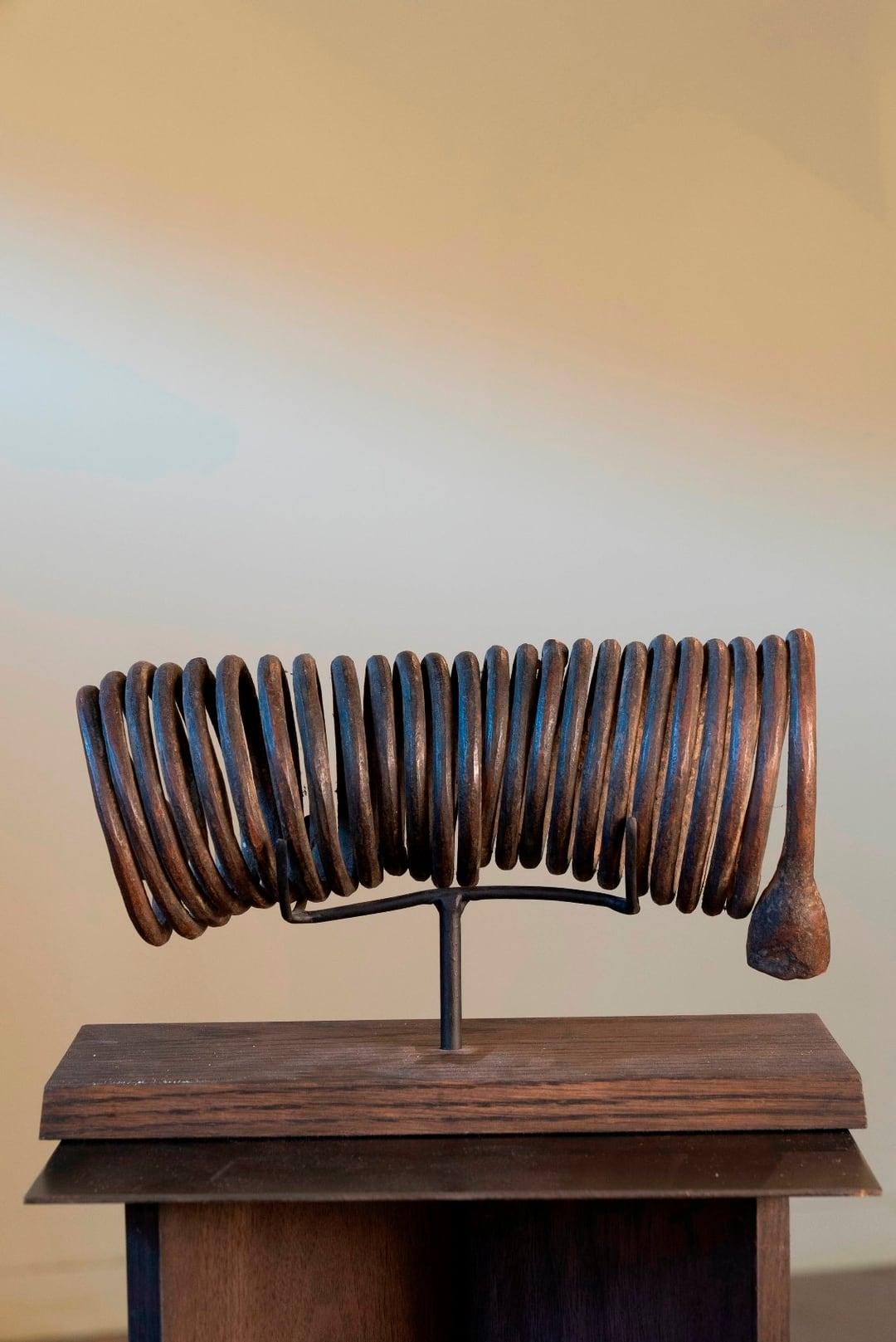 19th Century Igbo Iron Spiral Currency (Manilla), Nigeria For Sale 4