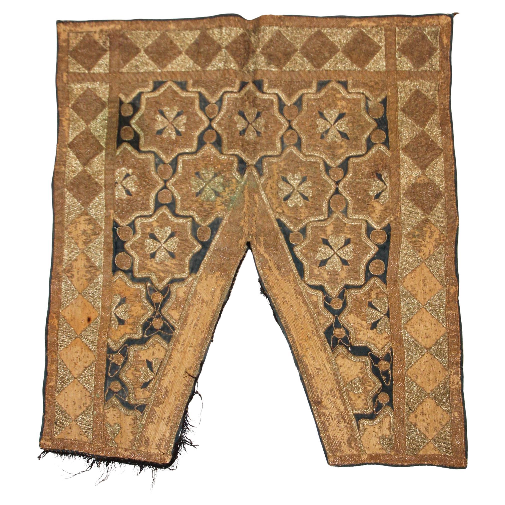 Islamische Kunst des 19. Jahrhunderts Ottomanische Metallic-Fäden gewölbtes Textilfragment