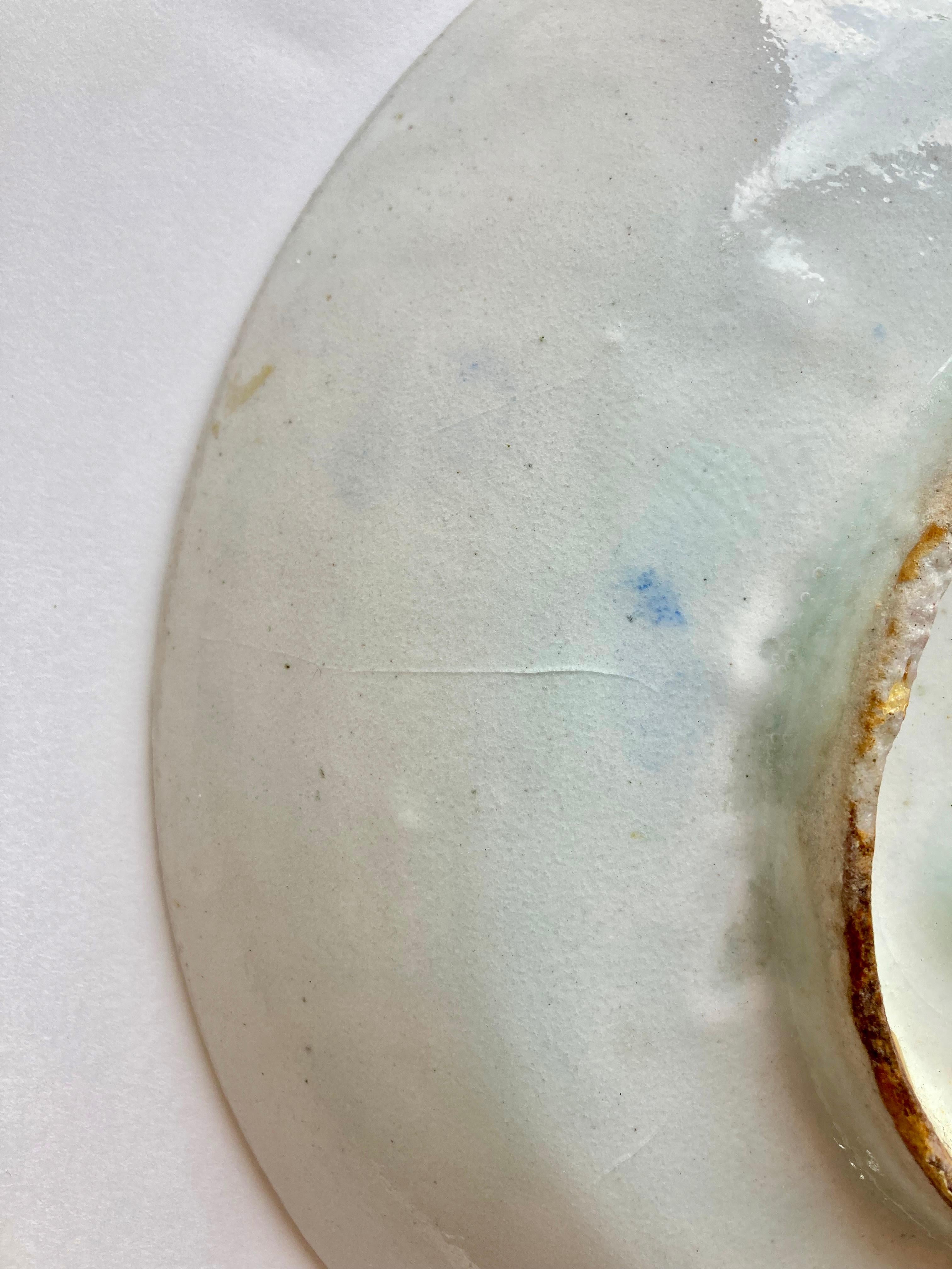 Assiette en poterie islamique bleue et blanche du 19ème siècle signée par le fabricant    en vente 2