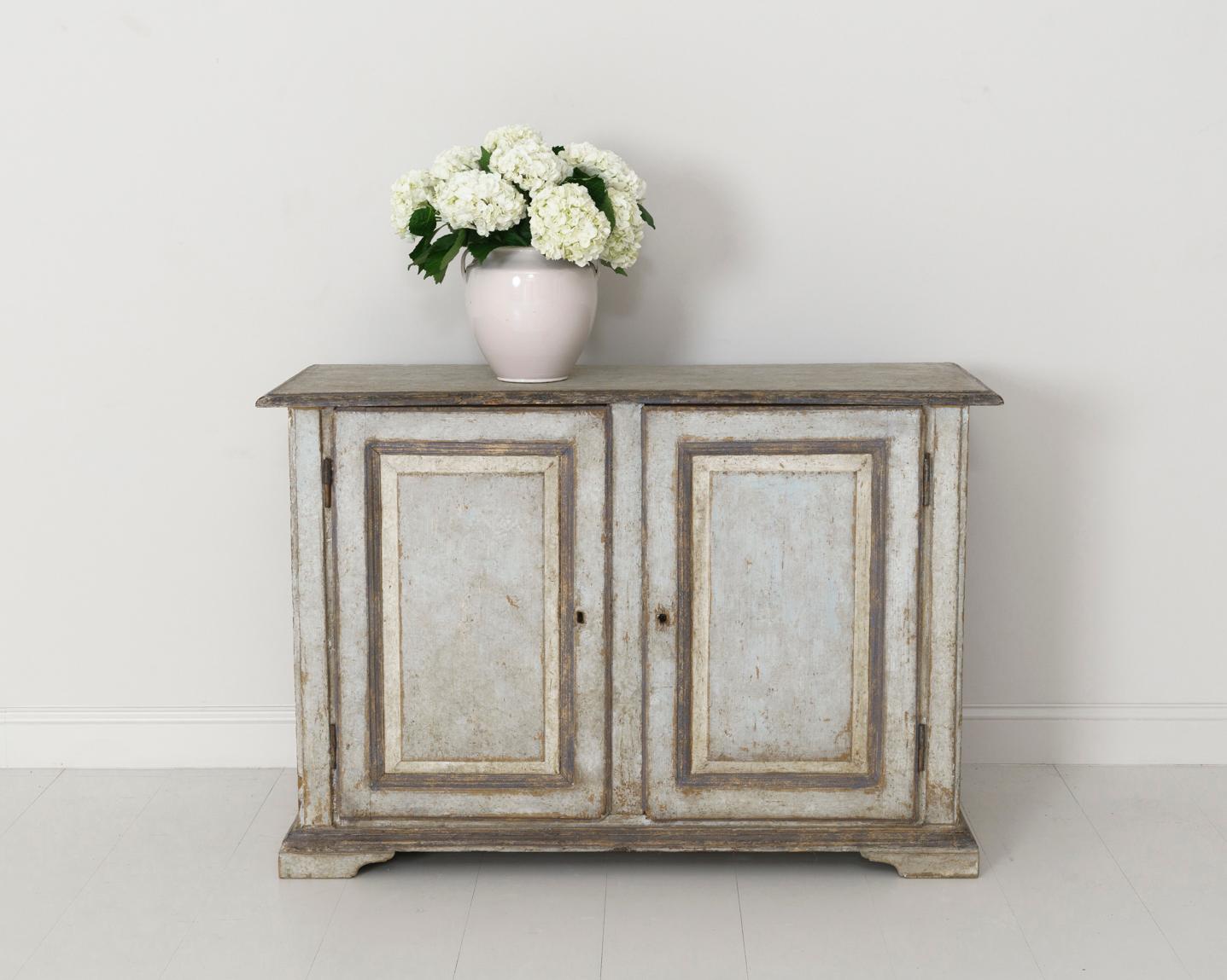 19th Century Italian Abruzzo Two-Door Buffet in Original Paint 10