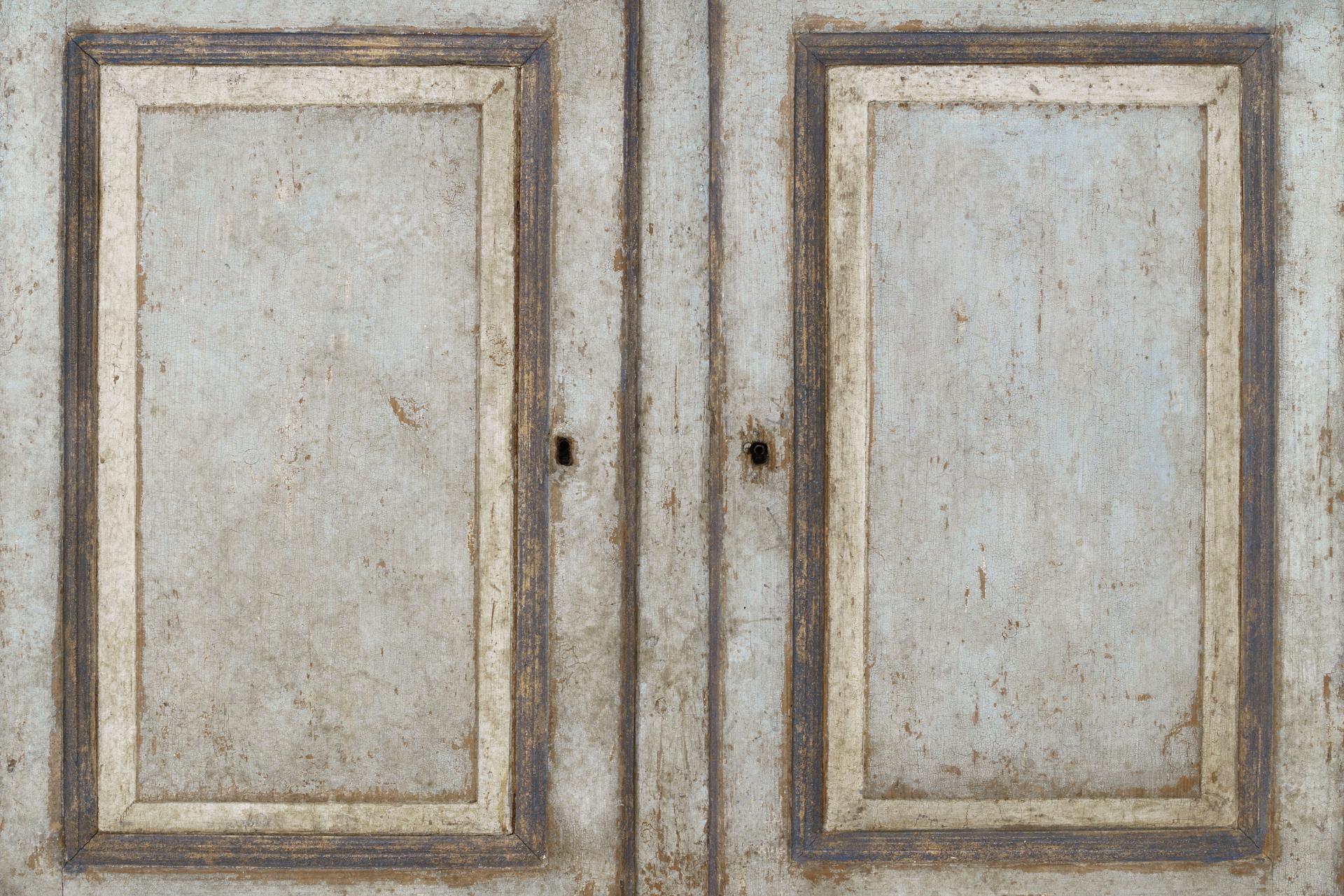 19th Century Italian Abruzzo Two-Door Buffet in Original Paint 3