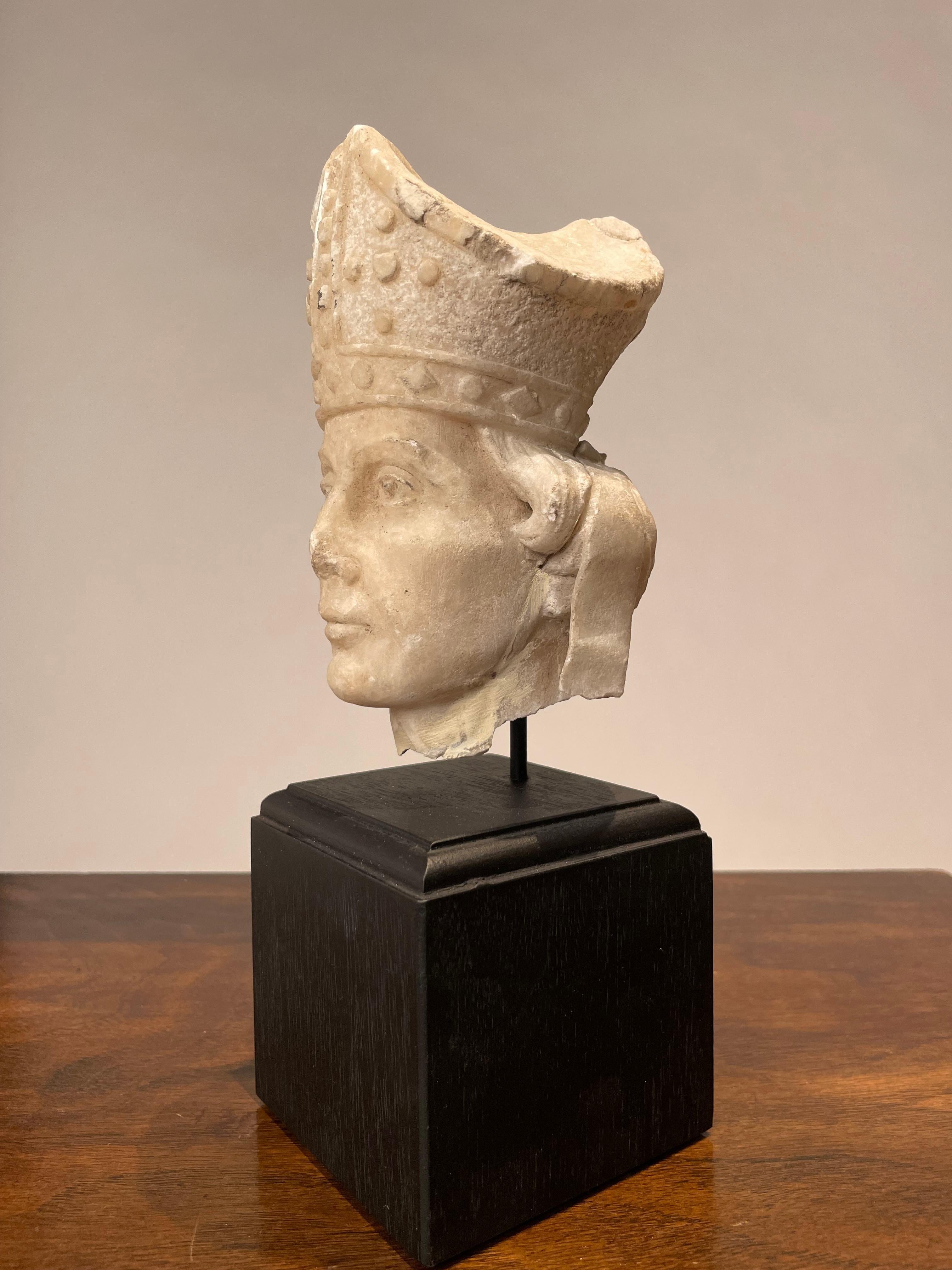 19th Century Italian Alabaster Carved Head Of A Bishop Saint  For Sale 3