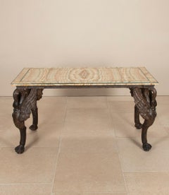 Table basse du XIXe siècle à plateau en albâtre