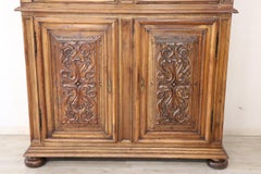 19th Century Italian Antique Cabinet in Solid Carved Walnut
