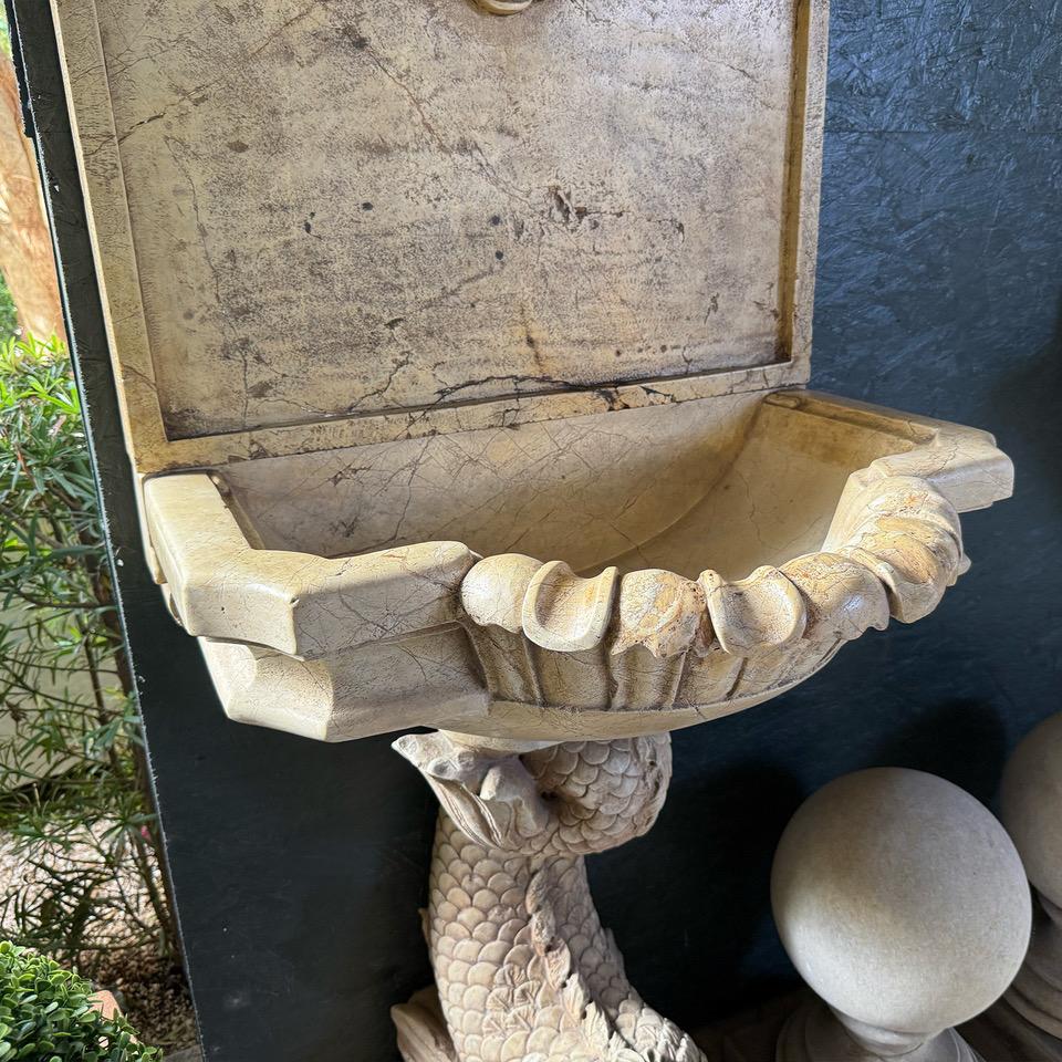 19th Century Italian Antique Marble Wall Fountain For Sale 3