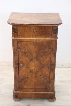 19th Century Italian Antique Nightstand in Briar Walnut Wood