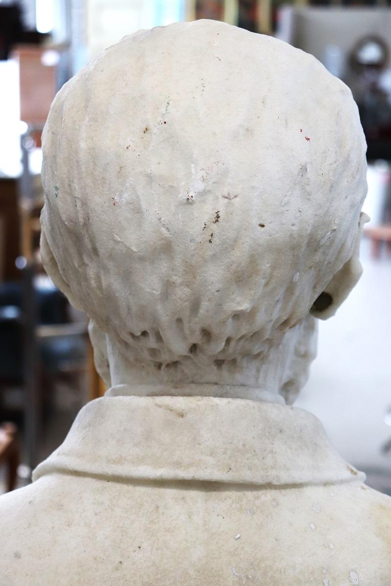 19th Century Italian Antique Sculpture in White Marble, Bust of a gentleman For Sale 6