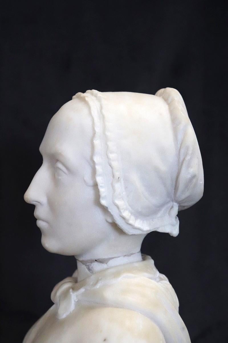 Sculpture ancienne italienne du 19e siècle en marbre blanc, buste de dame en vente 6
