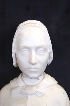 19th Century Italian Antique Sculpture in White Marble, Bust of a Lady