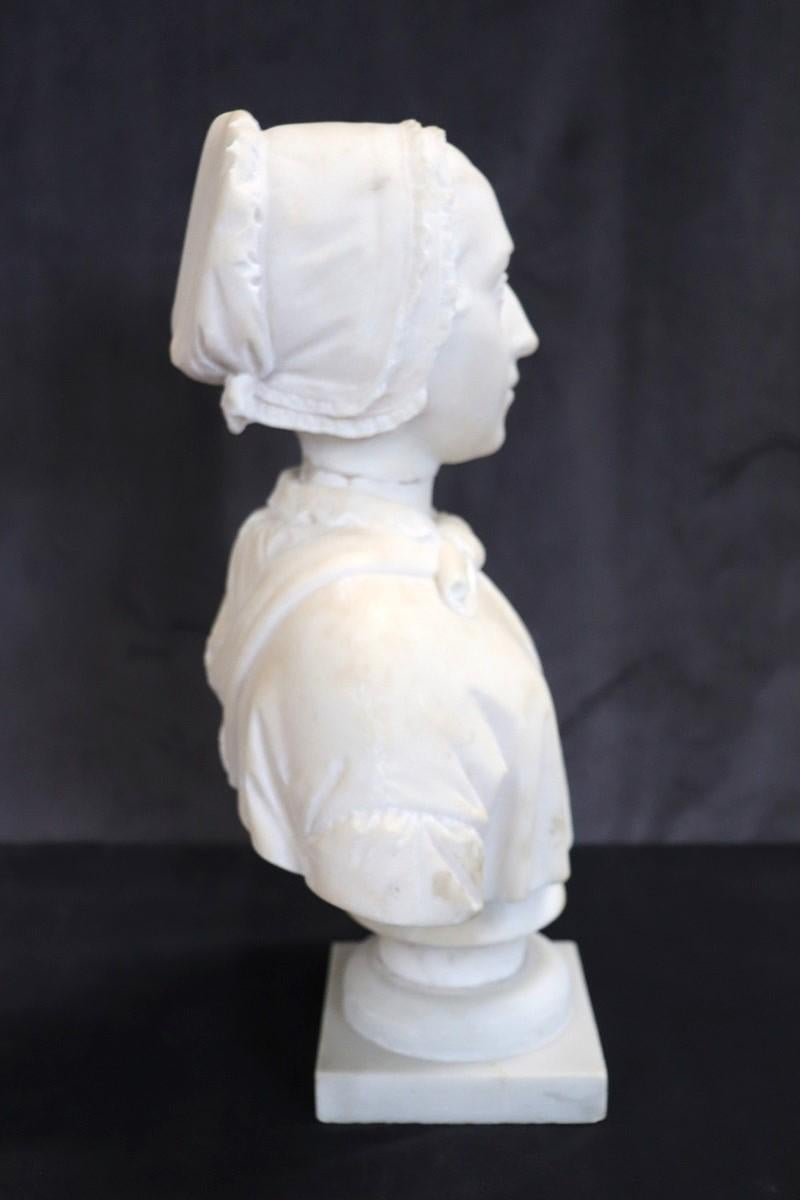 Marbre Sculpture ancienne italienne du 19e siècle en marbre blanc, buste de dame en vente