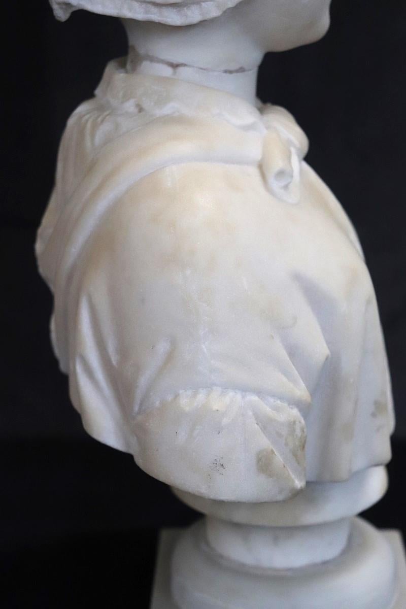 Sculpture ancienne italienne du 19e siècle en marbre blanc, buste de dame en vente 1
