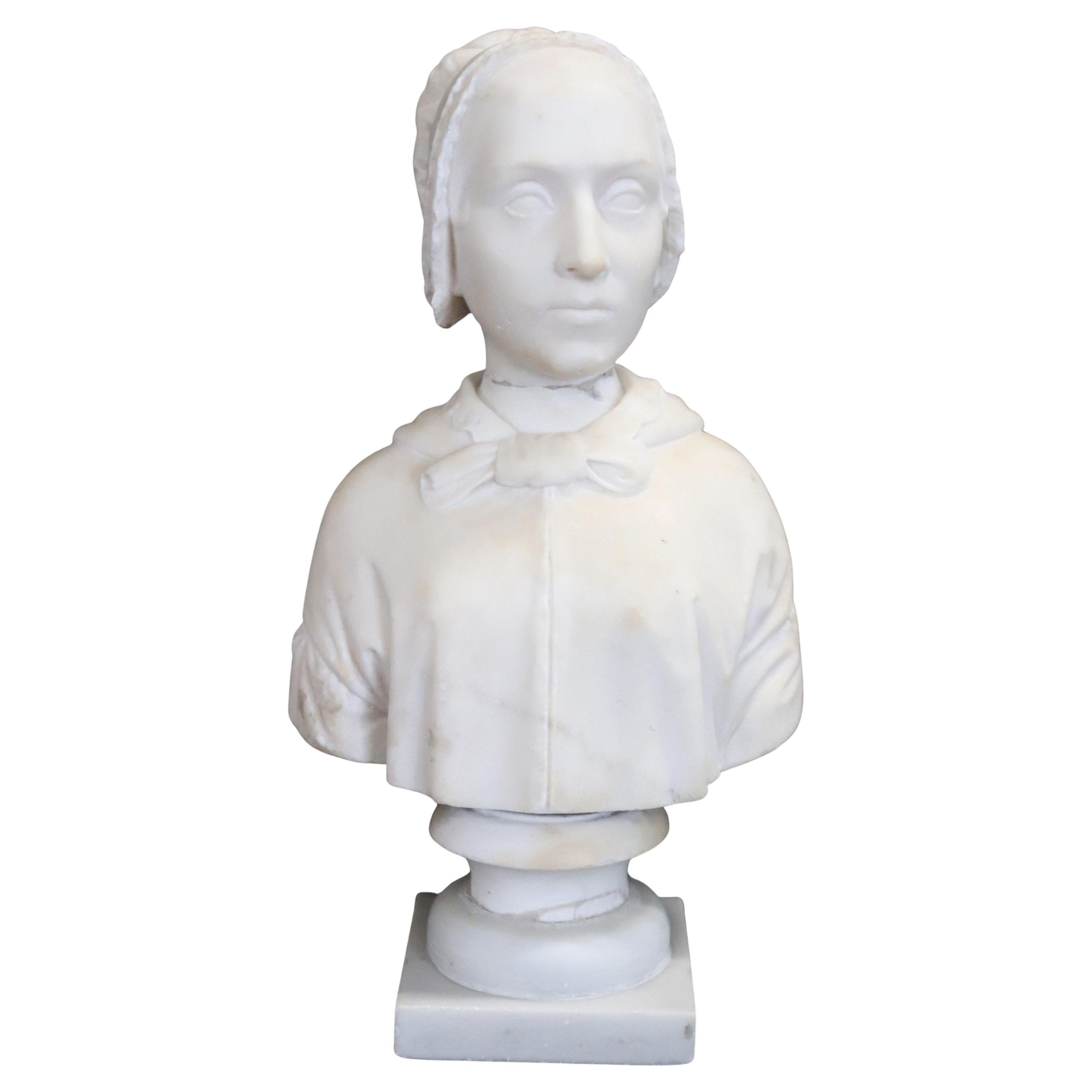 19th Century Italian Antique Sculpture in White Marble, Bust of a Lady