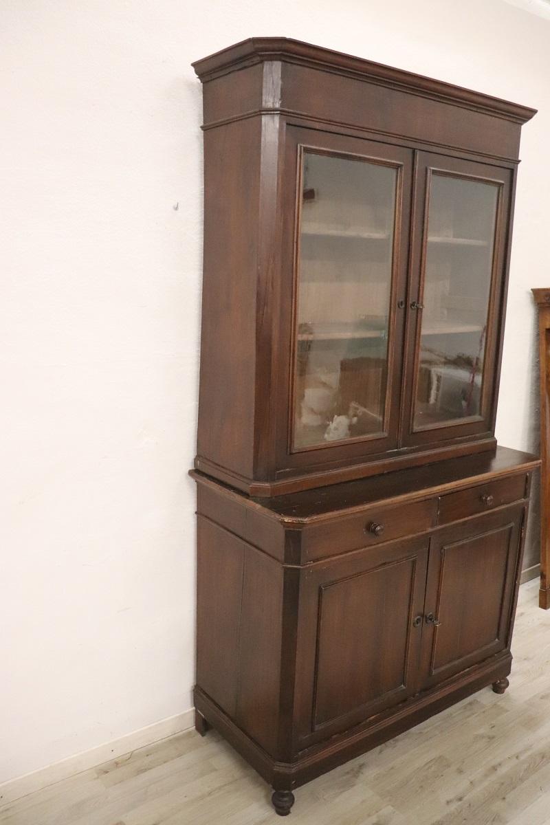 Buffet italien ancien du 19e siècle en placage de noyer Bon état - En vente à Casale Monferrato, IT
