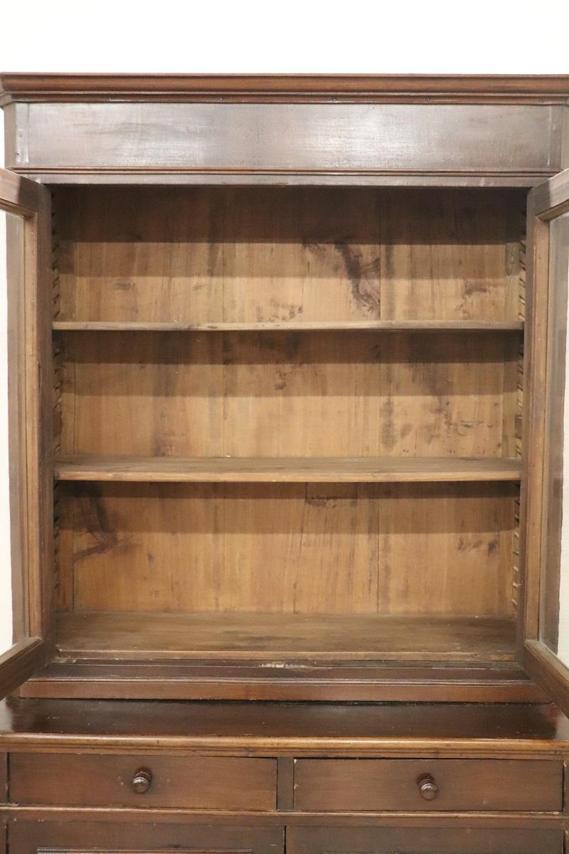 XIXe siècle Buffet italien ancien du 19e siècle en placage de noyer en vente
