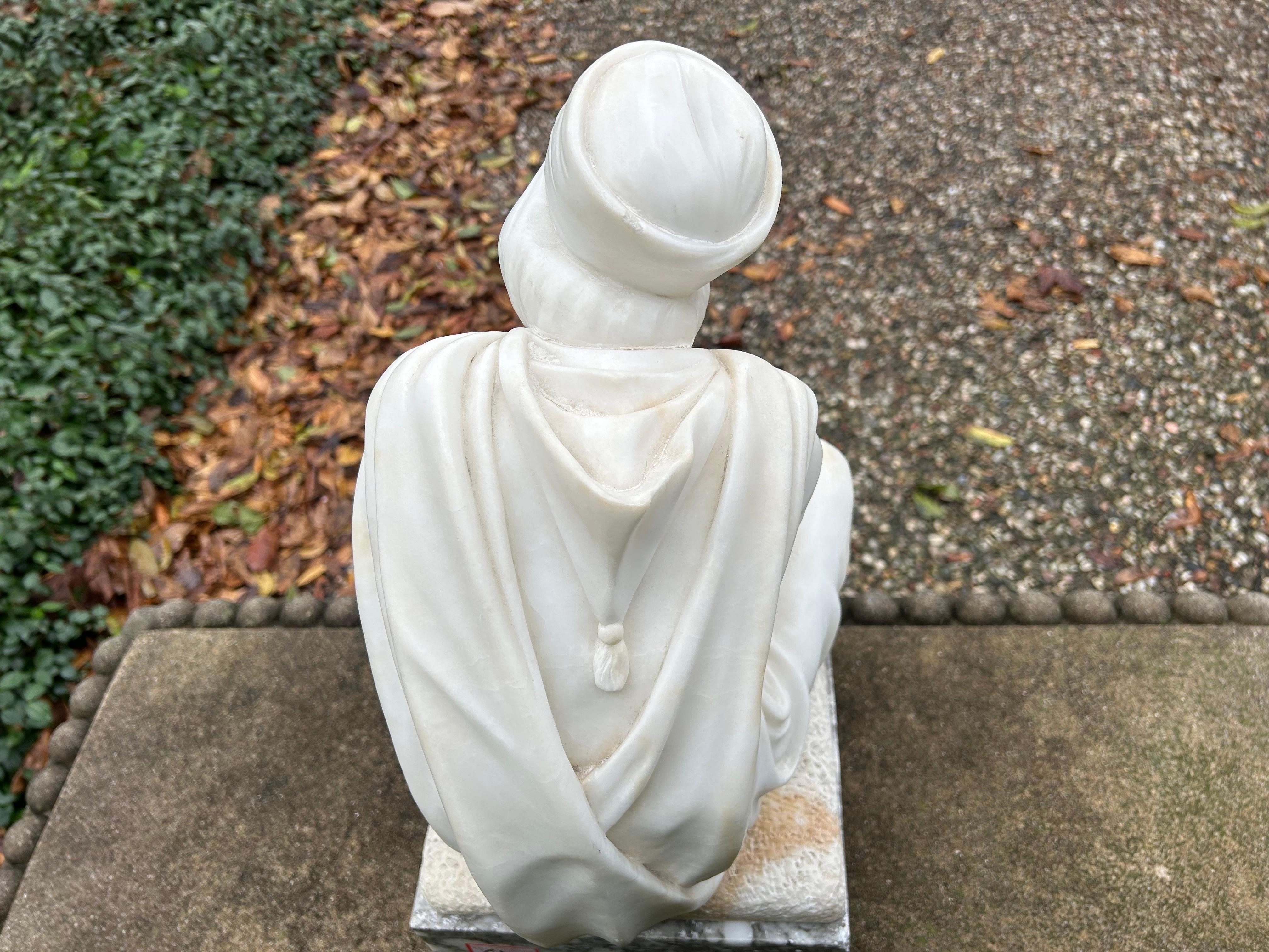 Italienische Carrara-Marmorskulptur im arabischen Stil des 19. Jahrhunderts, signiert Pugi im Angebot 19