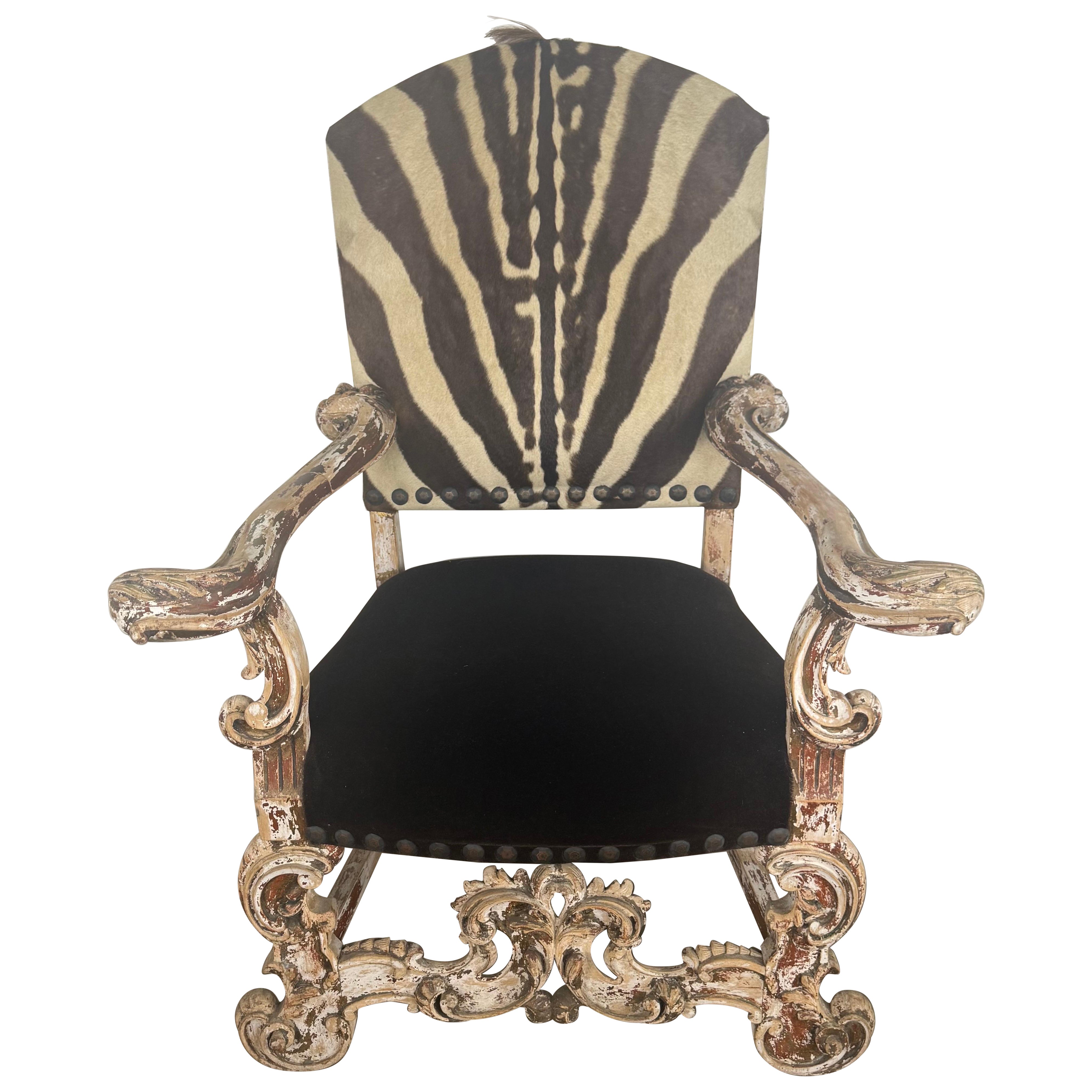 19th Century Italian Armchair with Zebra Upholstery en venta