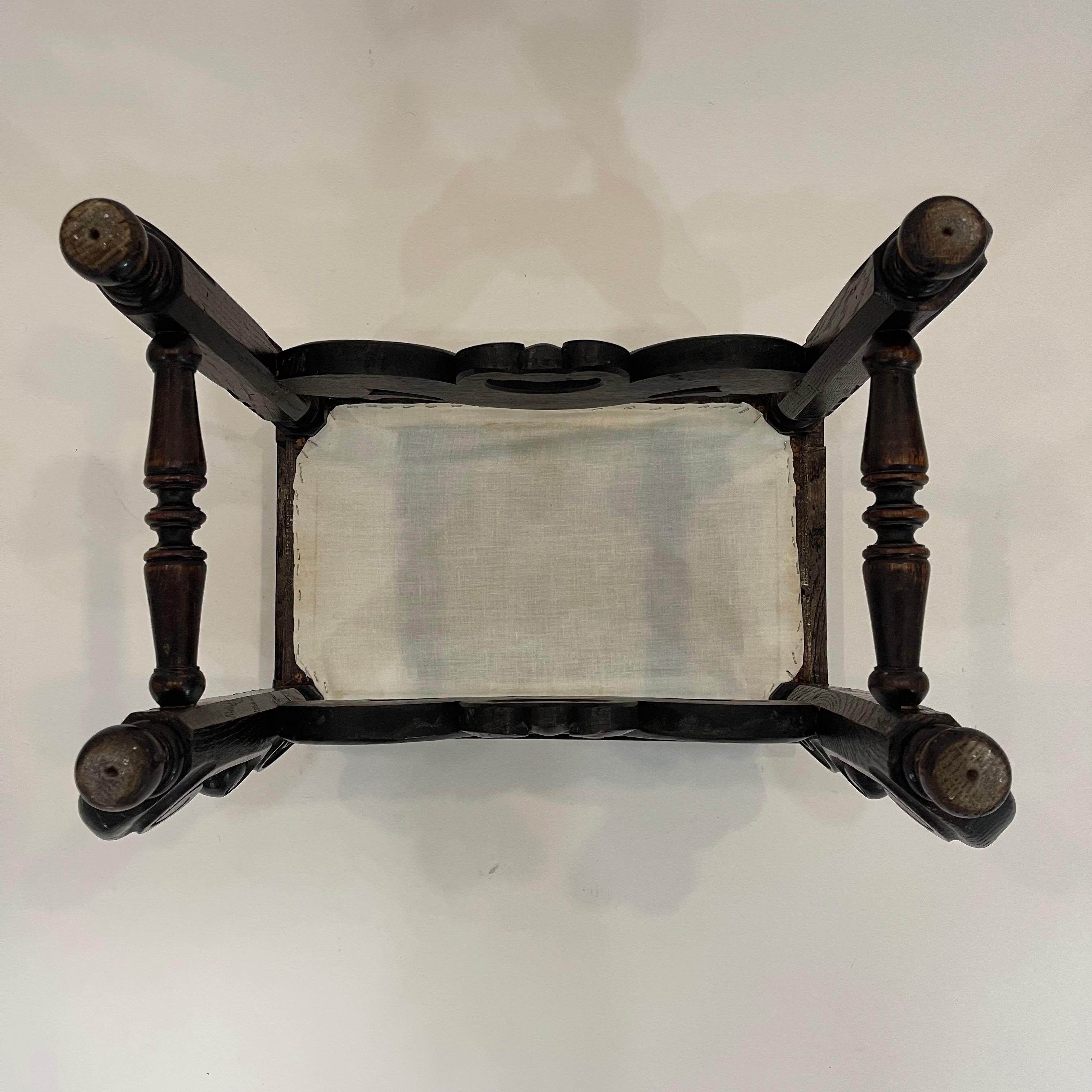 19th Century Italian Baroque Carved Bench or Stool, Linen and Oak, Italy 1800s For Sale 11