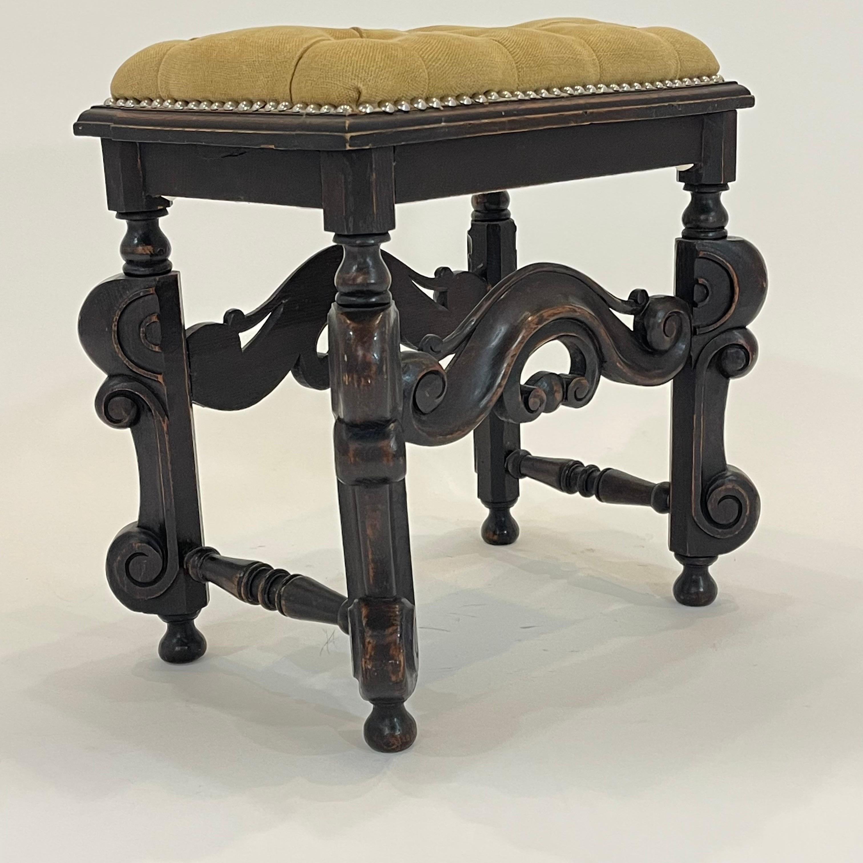 19th Century Italian Baroque Carved Bench or Stool, Linen and Oak, Italy 1800s For Sale 1
