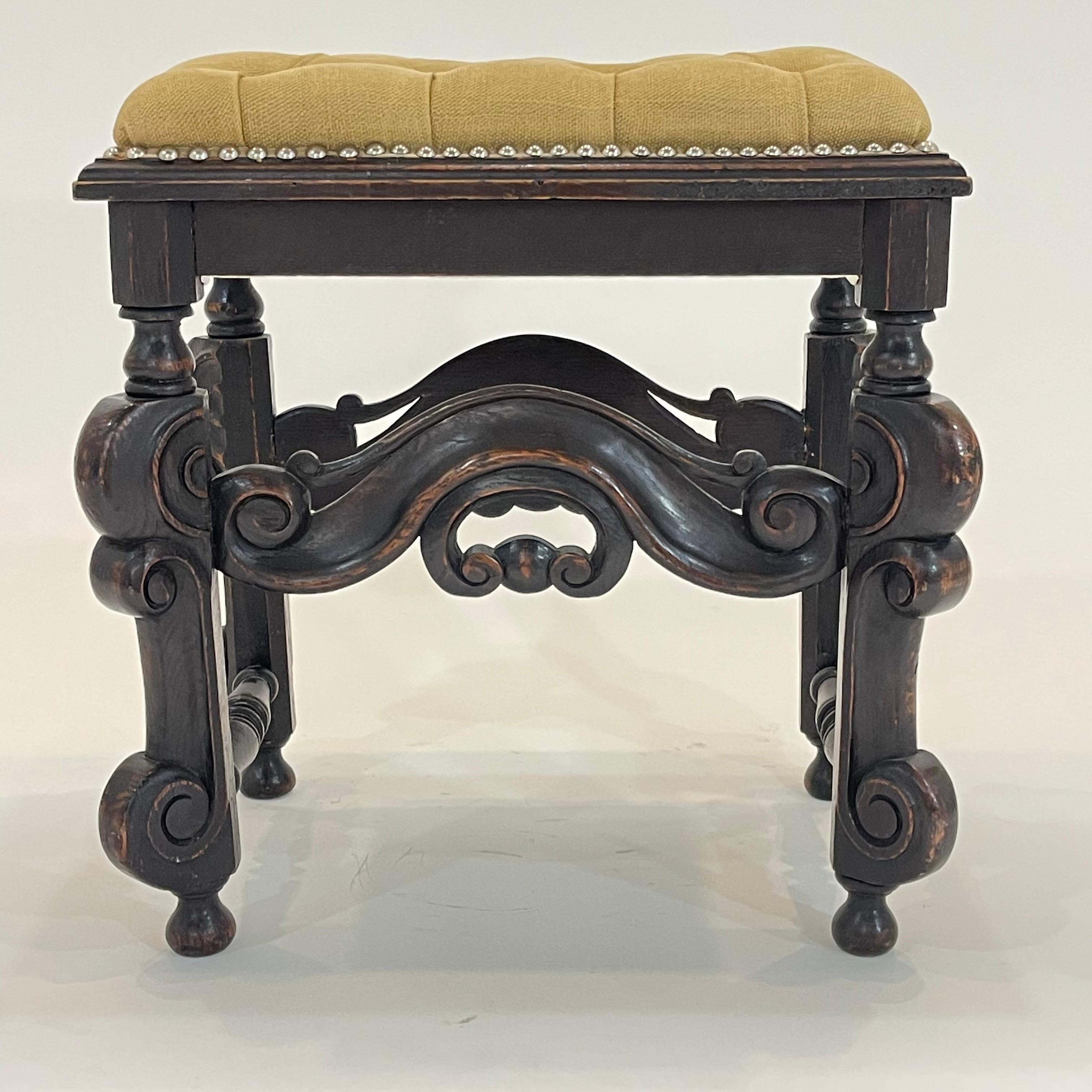 19th Century Italian Baroque Carved Bench or Stool, Linen and Oak, Italy 1800s For Sale 2