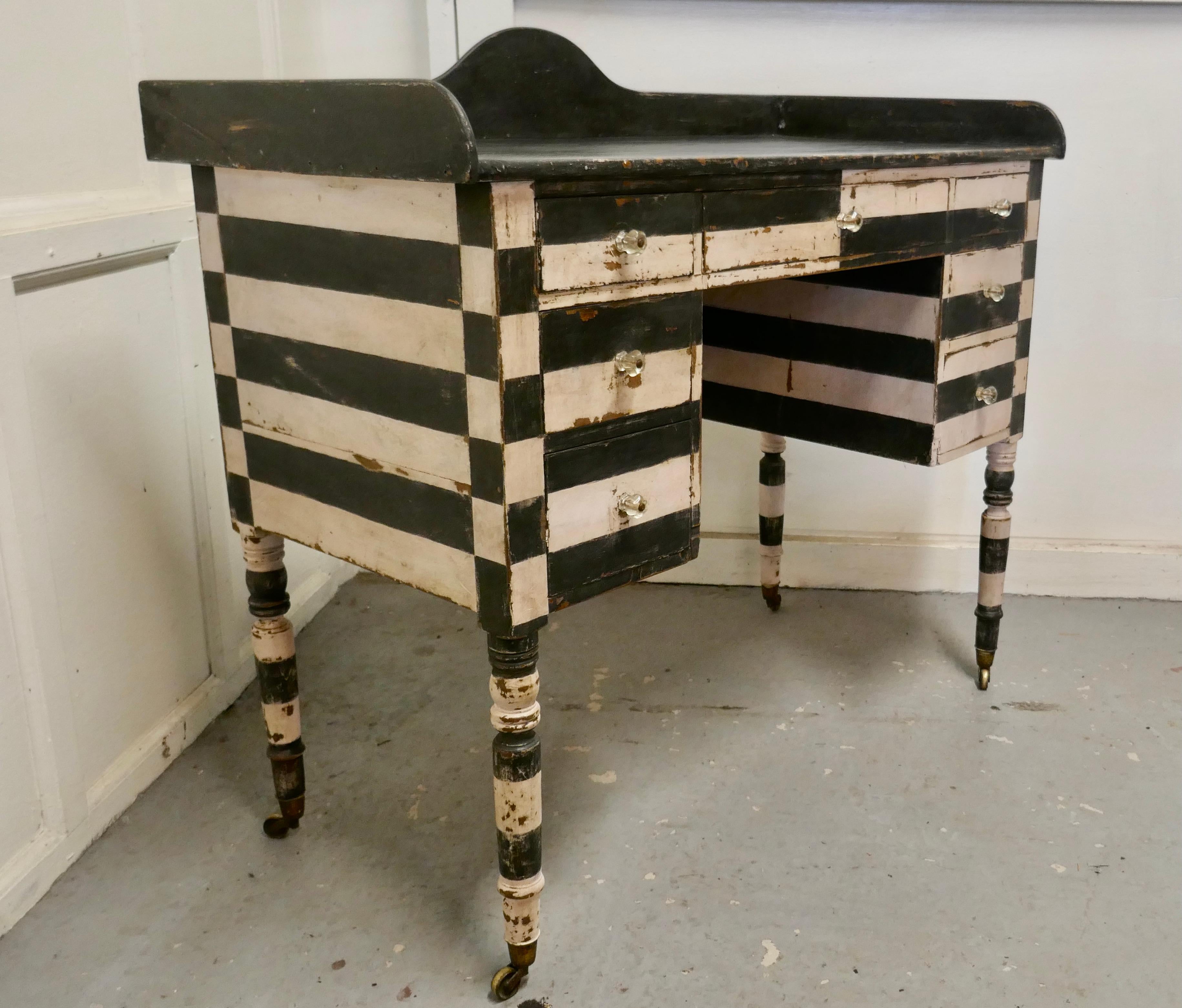 19th Century Italian Baroque Painted Console Side Table In Good Condition For Sale In Chillerton, Isle of Wight