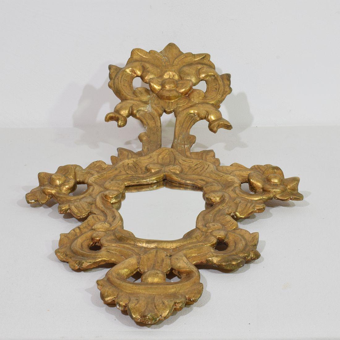 Miroir en bois doré de style baroque italien du 19e siècle en vente 5