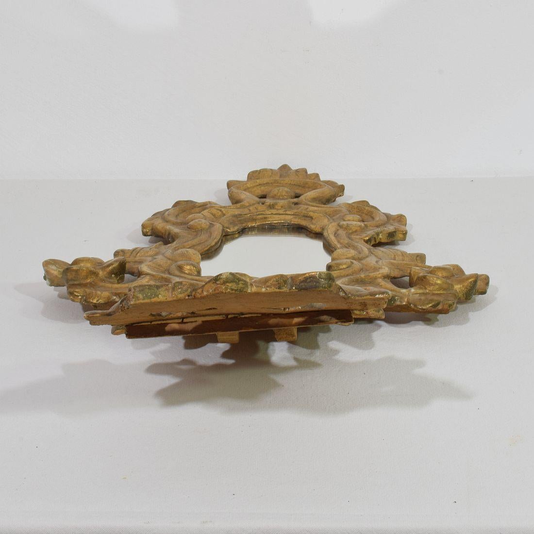 Miroir en bois doré de style baroque italien du 19e siècle en vente 6