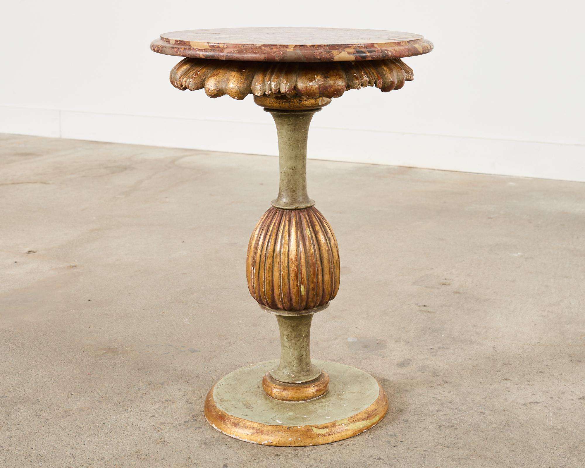 Table à boissons de style baroque italien du 19e siècle avec plateau en marbre en vente 6