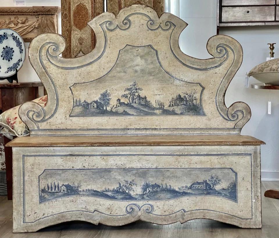 19th Century Italian Baroque Style Tuscan Hall Bench In Good Condition In Doylestown, PA