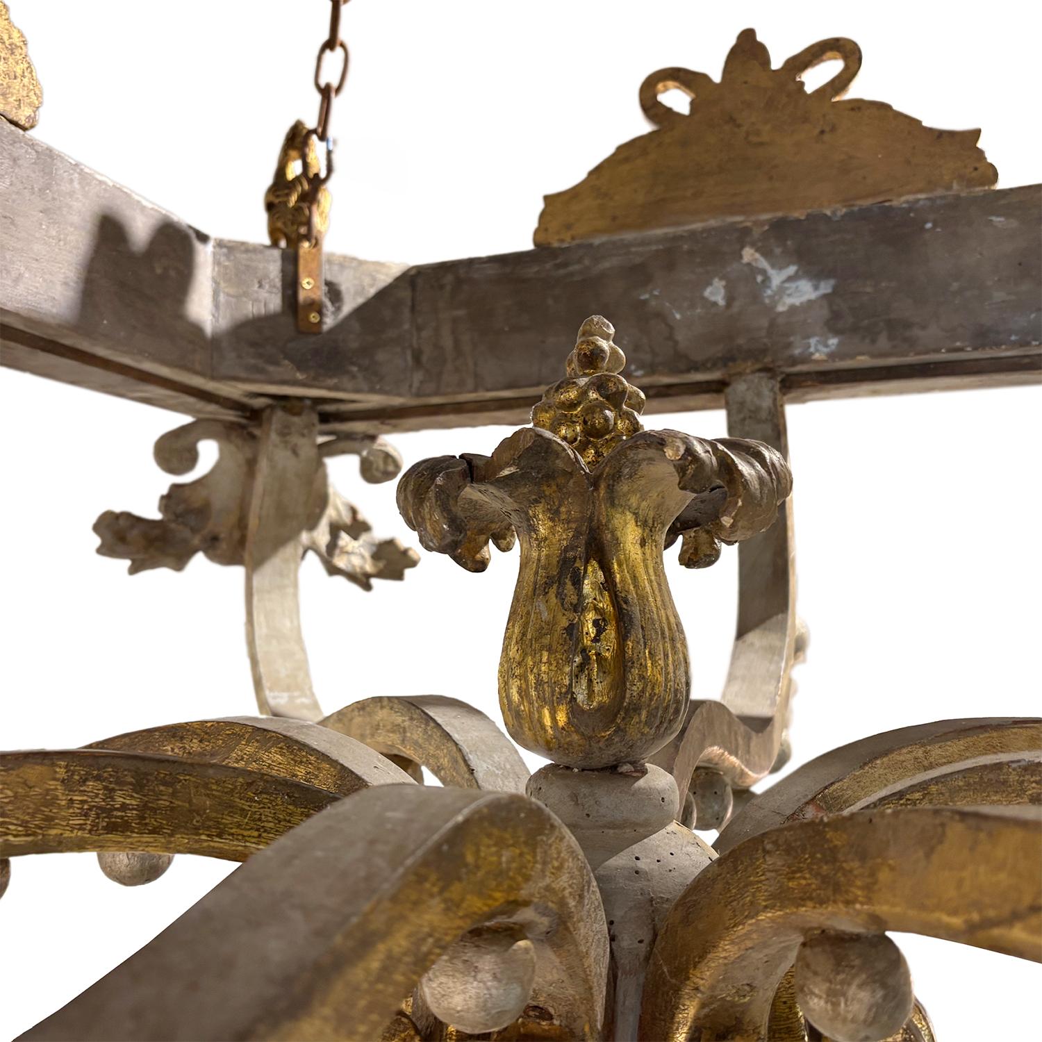 19th Century Italian Basswood Chandelier Pendant - Large Antique Light Fixture For Sale 4