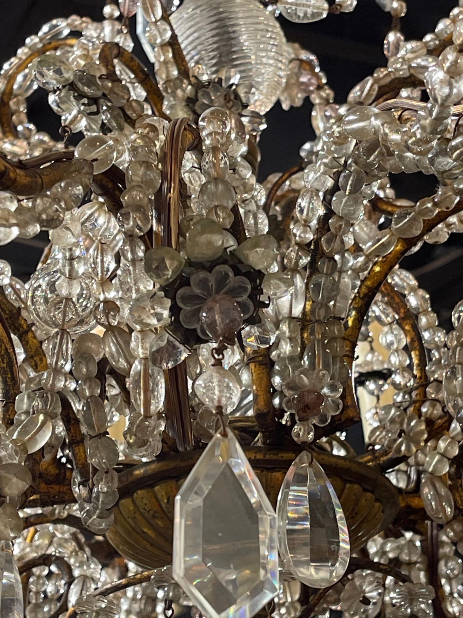 19th Century Italian Beaded Crystal and Gilt Bronze 12 Light Chandelier For Sale 3