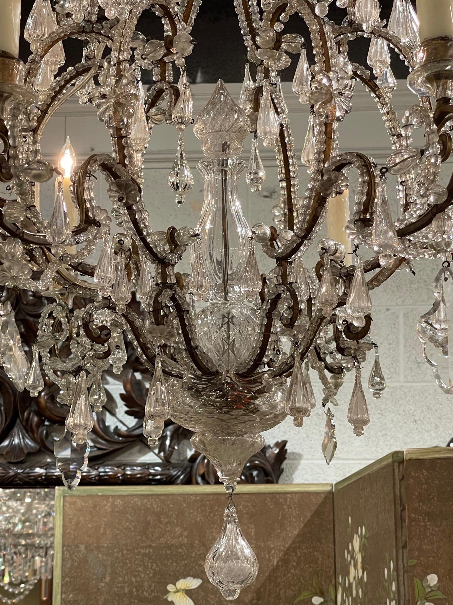 19th Century Italian Beaded Crystal Chandelier with 8 Lights In Good Condition For Sale In Dallas, TX