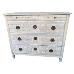 19th Century Italian Bleached Walnut Commode / Chest of Drawers With Inlay 19th Century Italian Bleached Walnut Commode / Chest of Drawers With Inlay