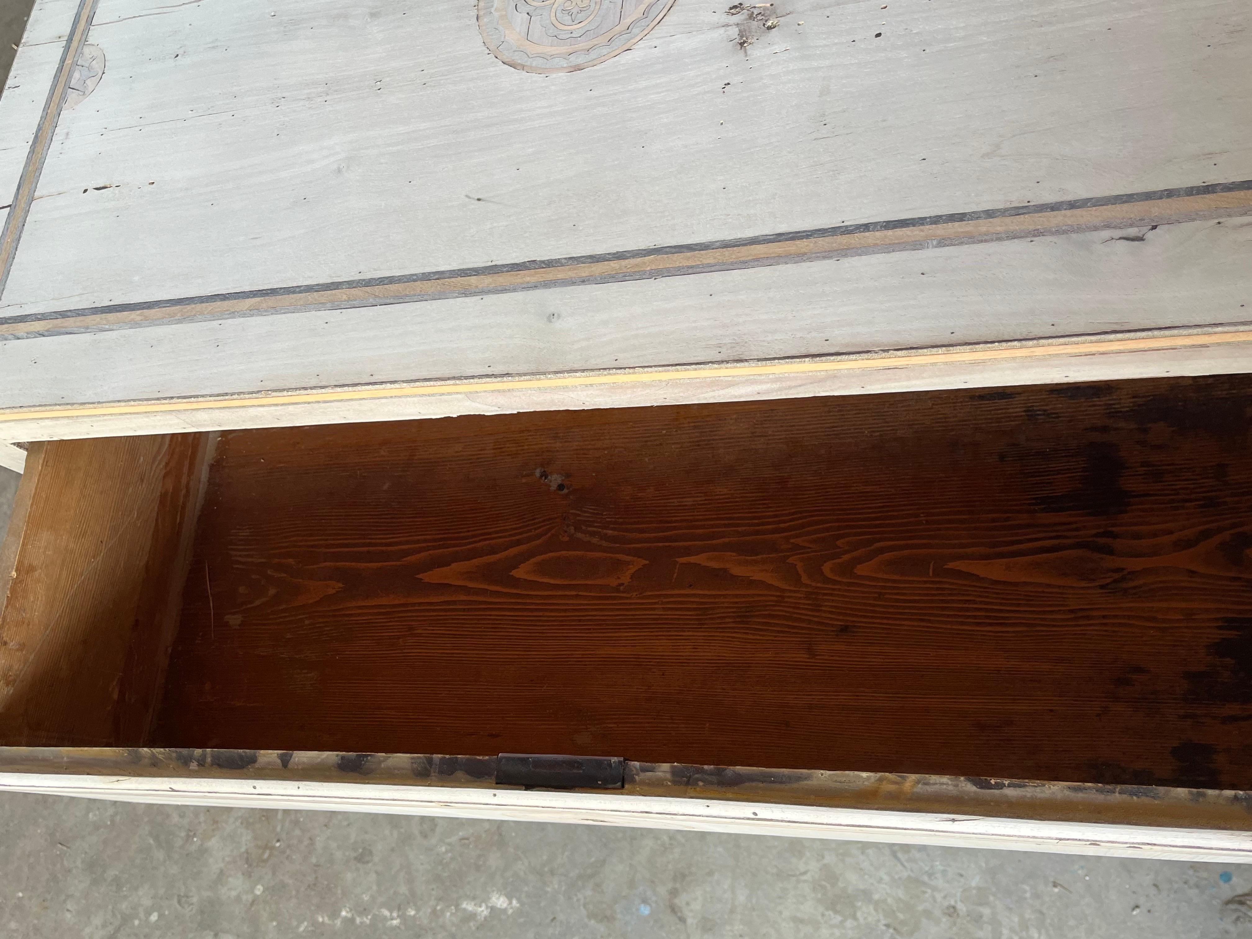 19th Century Italian Bleached Walnut Commode with Inlay In Good Condition For Sale In Carmine, TX