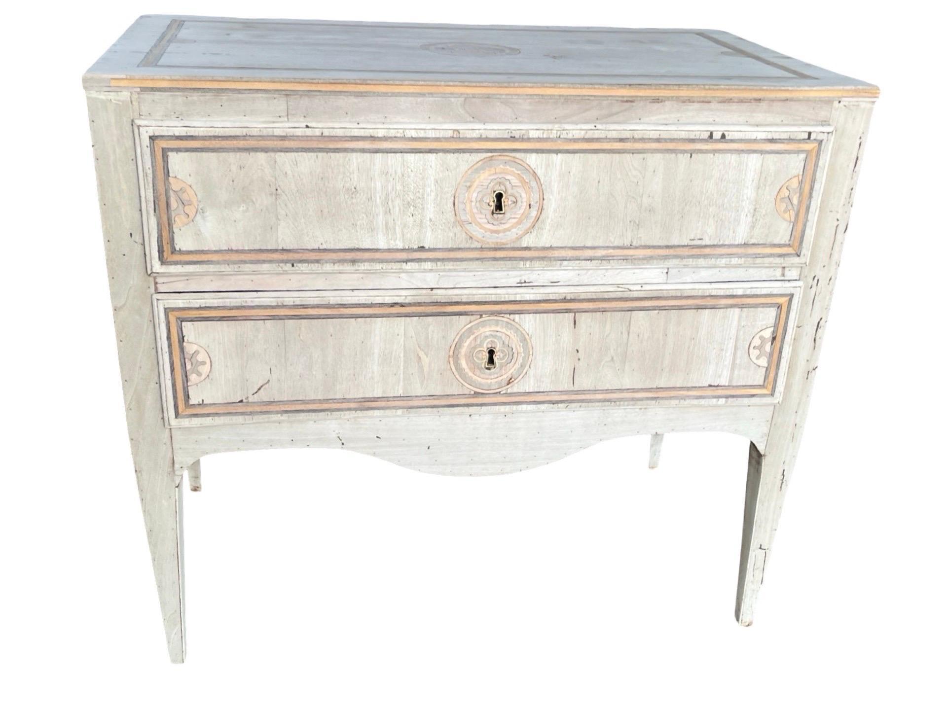 19th Century Italian Bleached Walnut Commode with Inlay For Sale 3