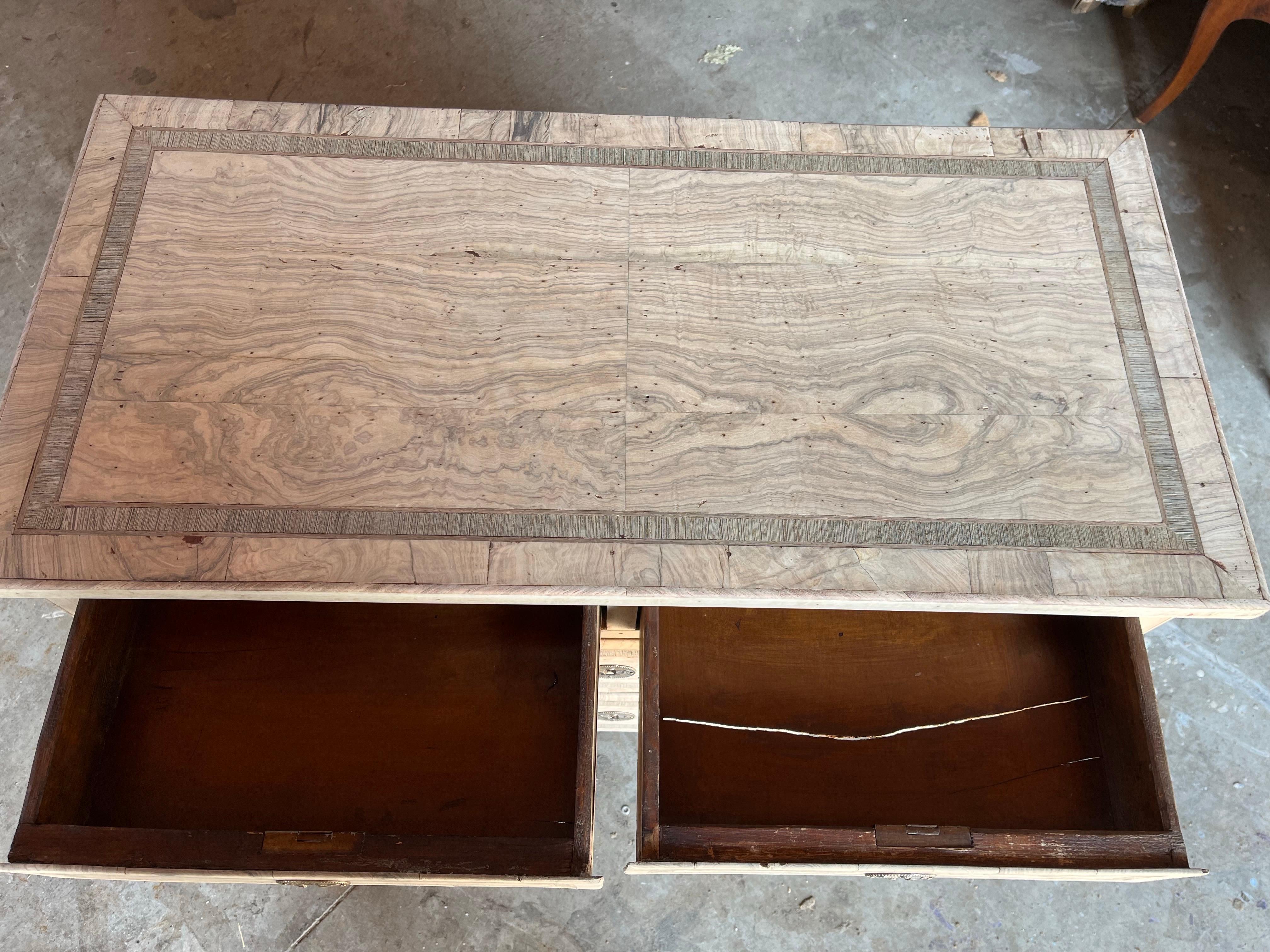 19th Century Italian Bleached Walnut & Olive Neoclassical Commode en venta 6