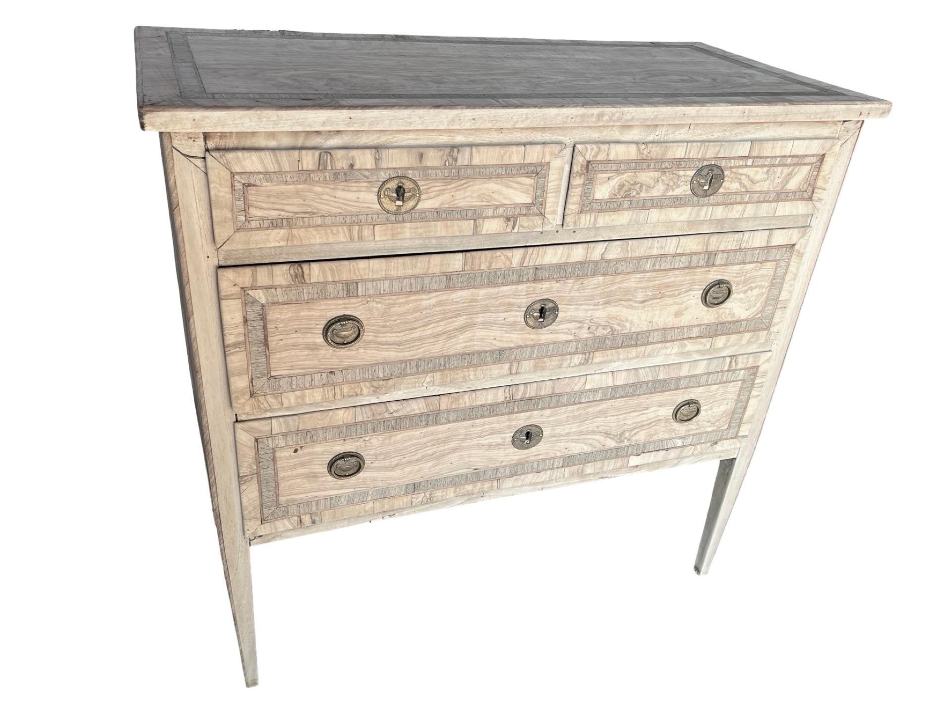 19th Century Italian Bleached Walnut & Olive Neoclassical Commode en venta 1