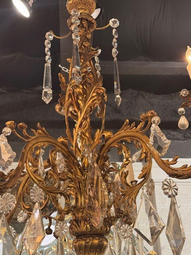 Intagliato Lampadario italiano in bronzo e cristallo del XIX secolo in vendita