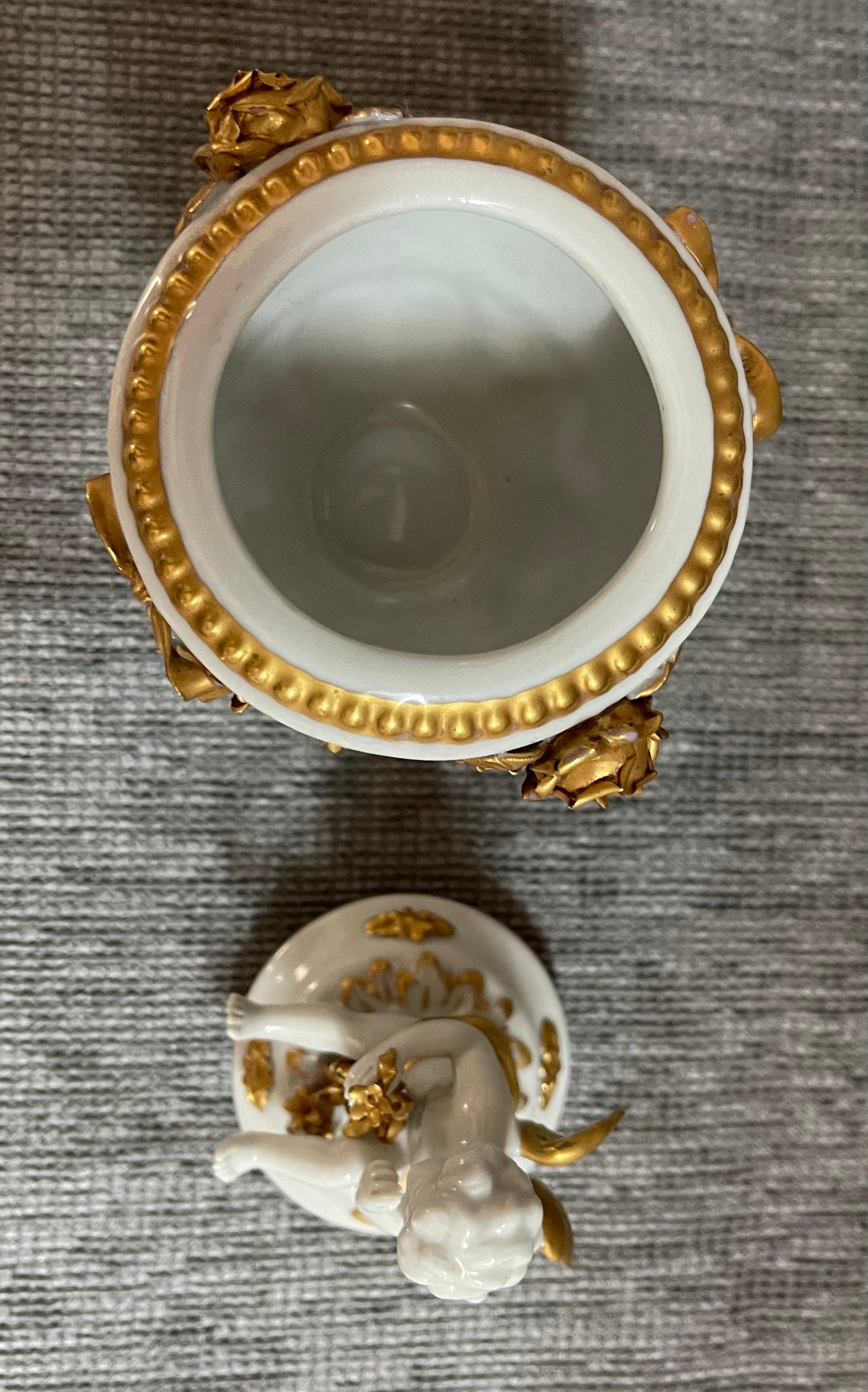 19th Century Italian Capodimonte Porcelain Vase 6