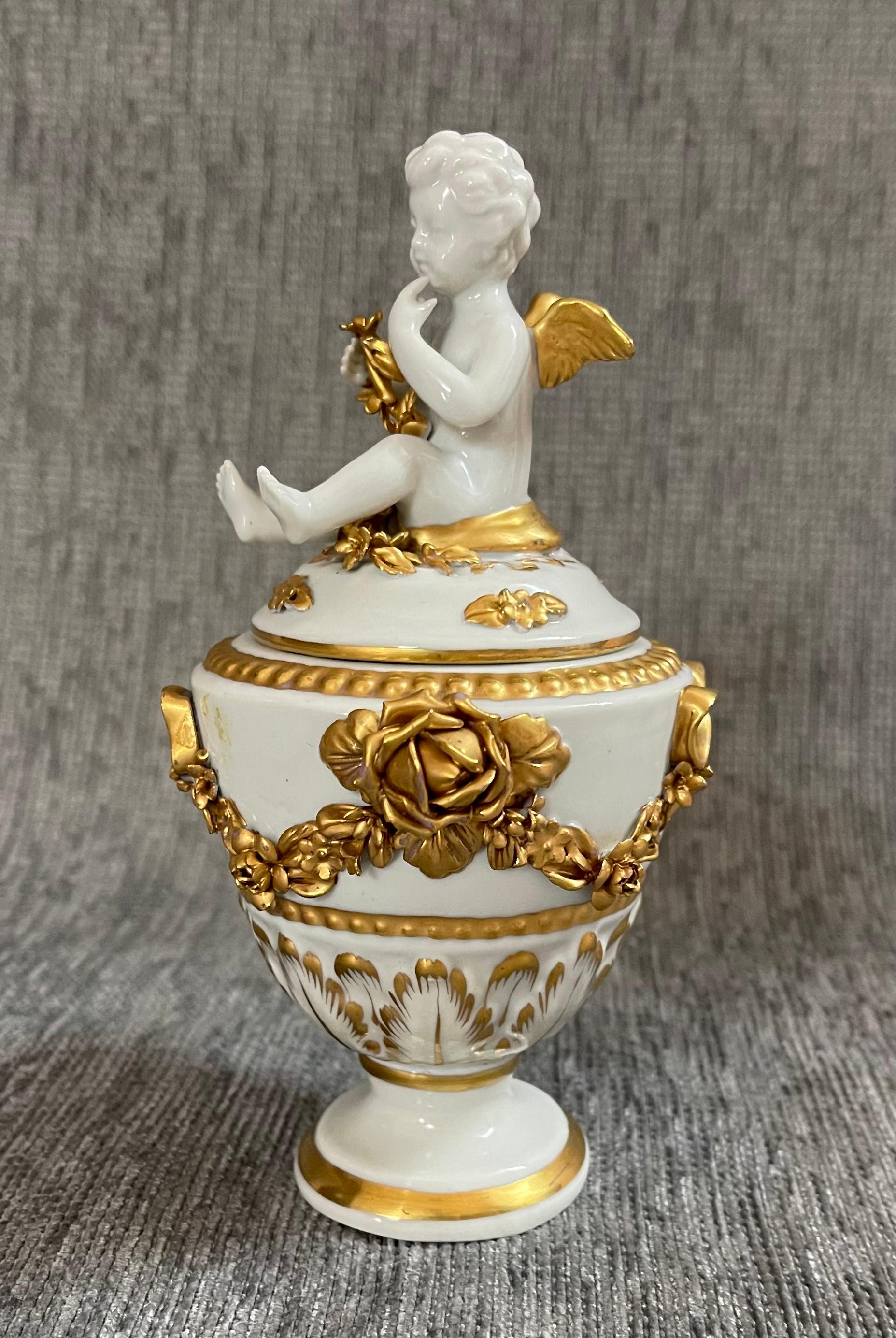 Neoclassical 19th Century Italian Capodimonte Porcelain Vase